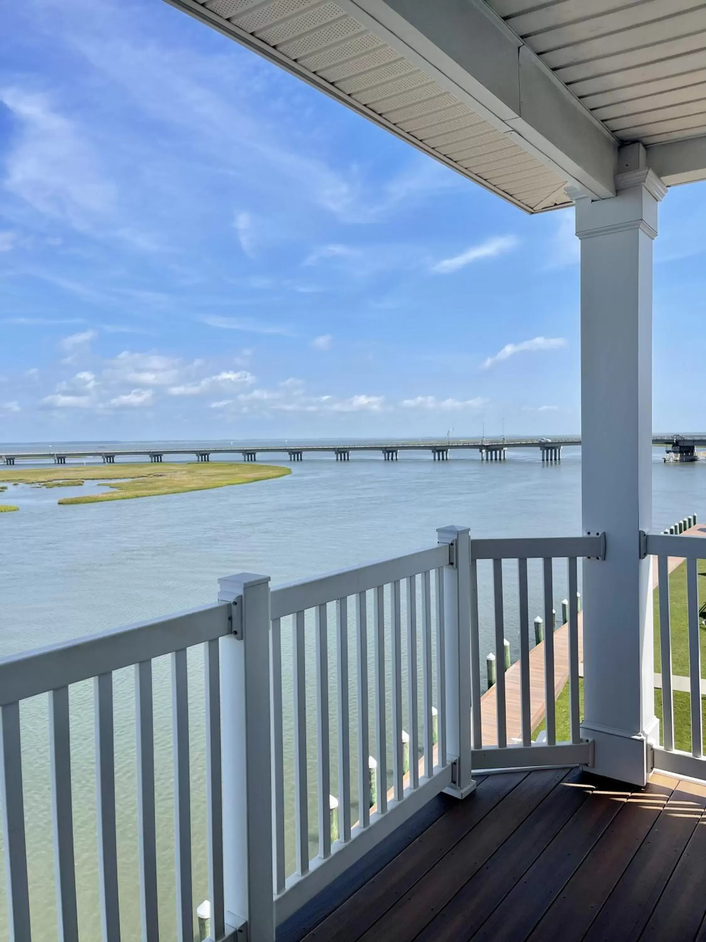 Balcony/Terrace in Comfort Suites Chincoteague Island Bayfront Resort