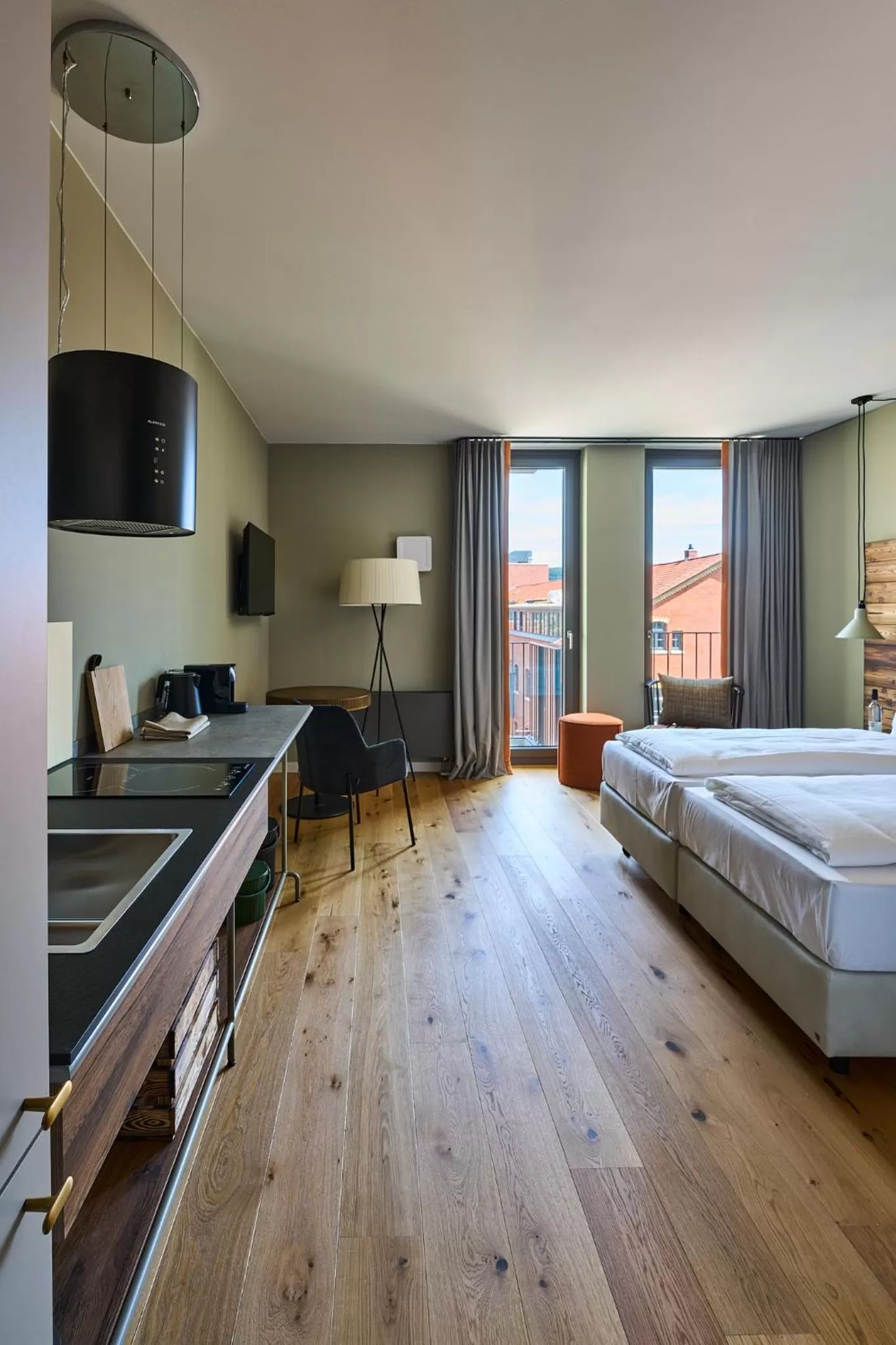 Balcony/Terrace, Bed in FREIgeist Homes - Serviced Apartments