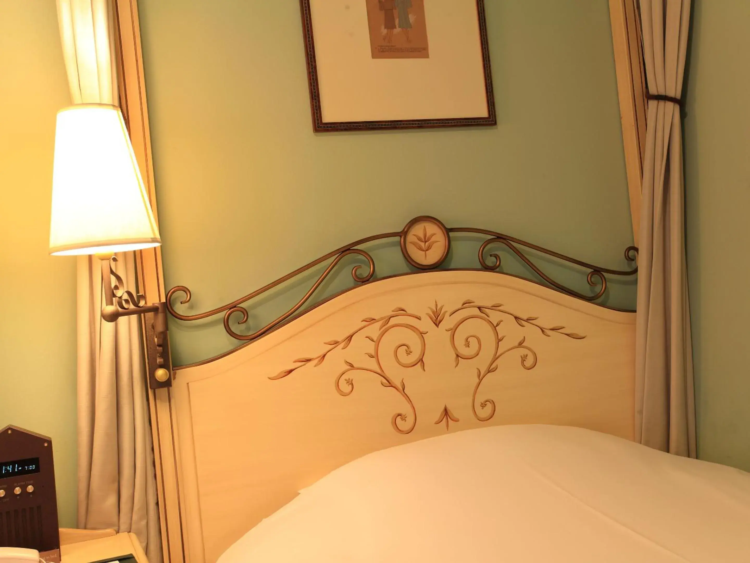 Bed in Hotel Monterey Lasoeur Ginza