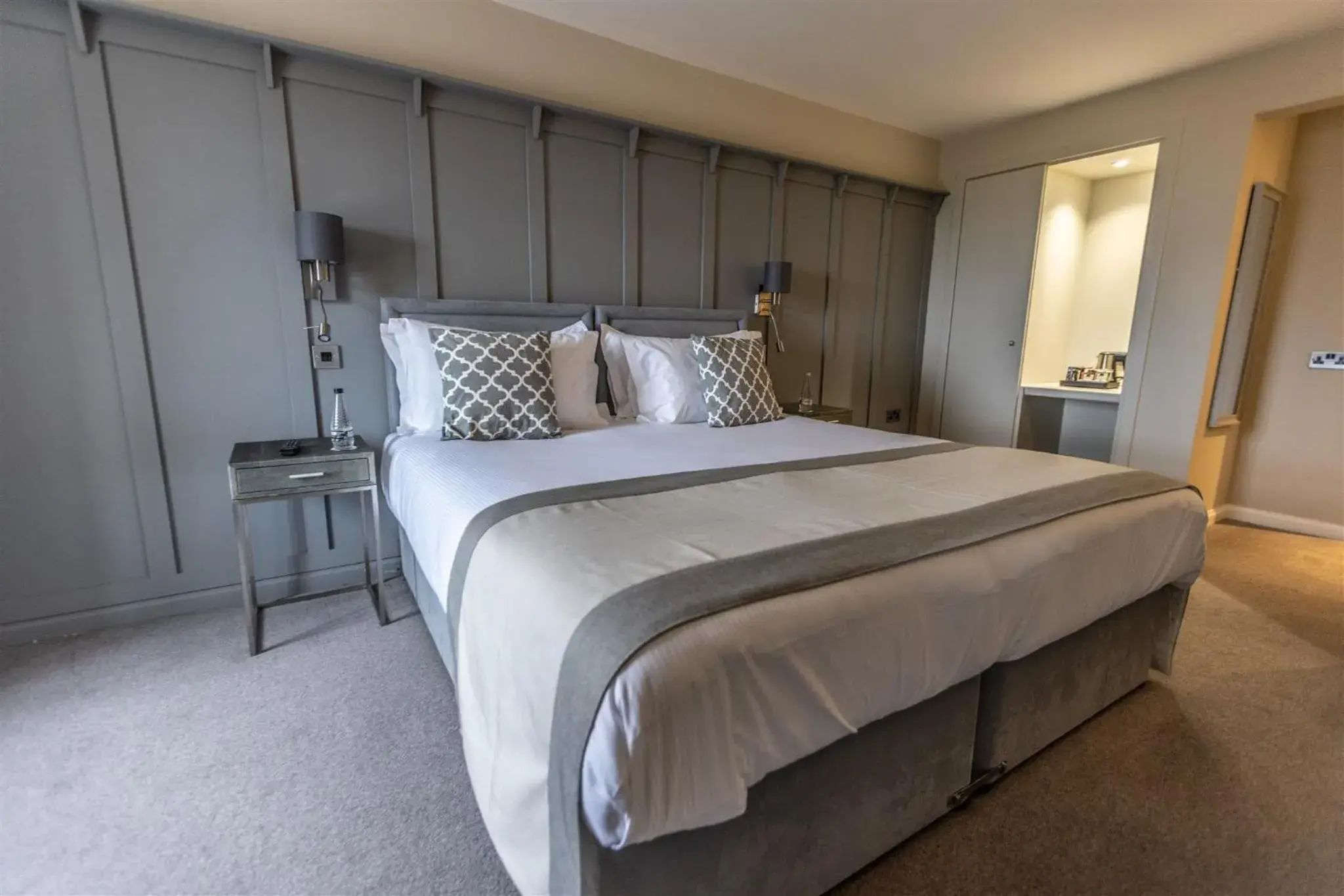 Bedroom, Bed in Marshall Meadows Manor House