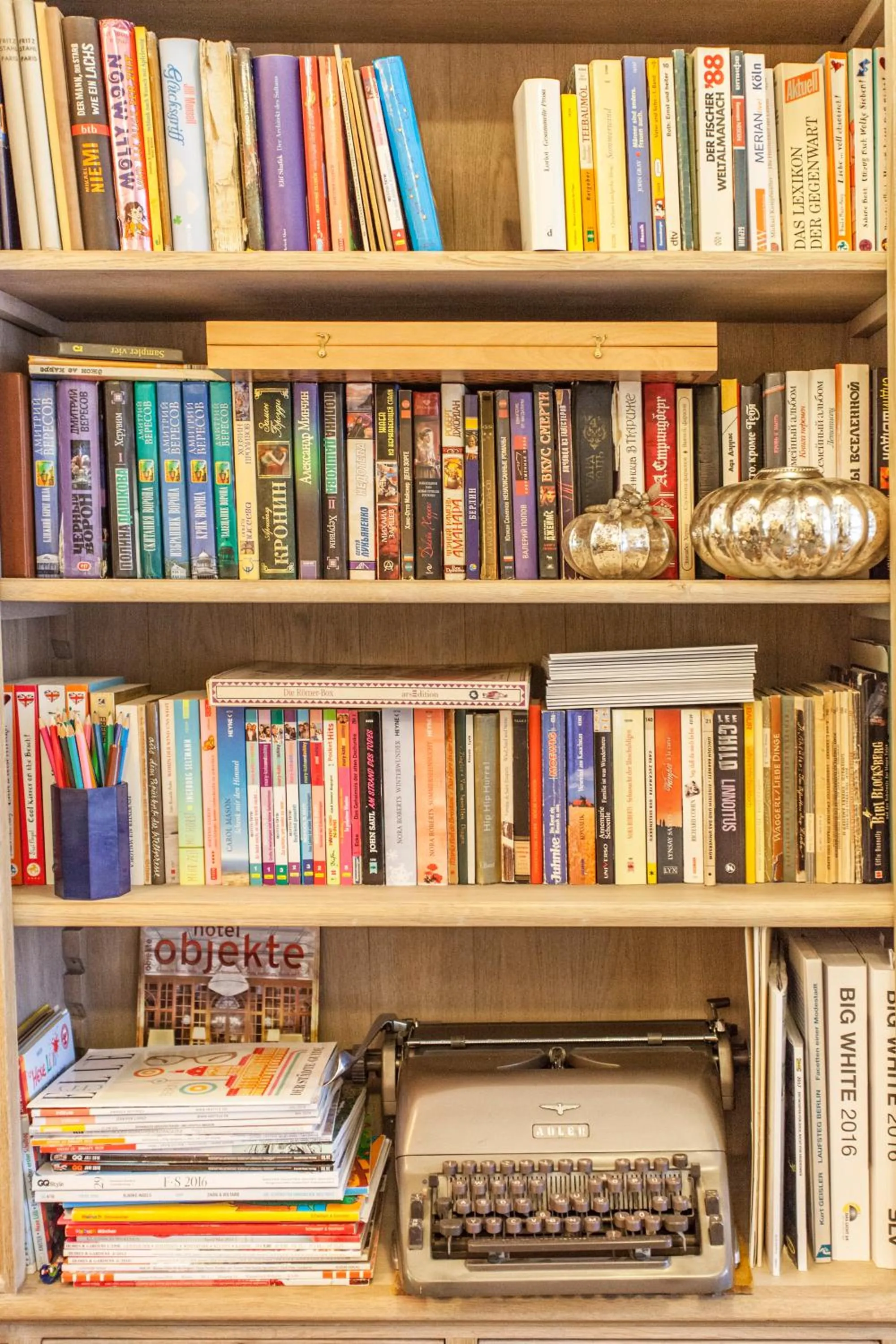 Library in Hotel Elba am Kurfürstendamm - Design Chambers