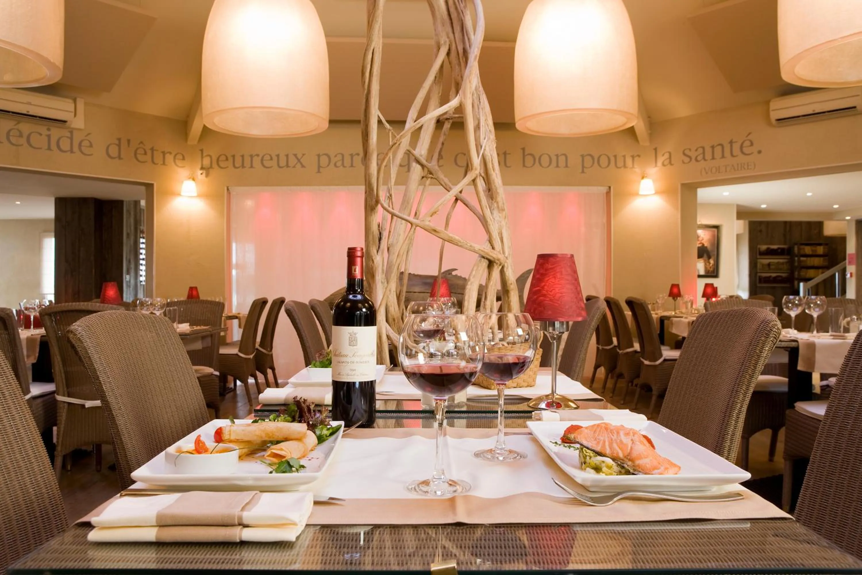 Restaurant/places to eat in ibis Styles Cholet