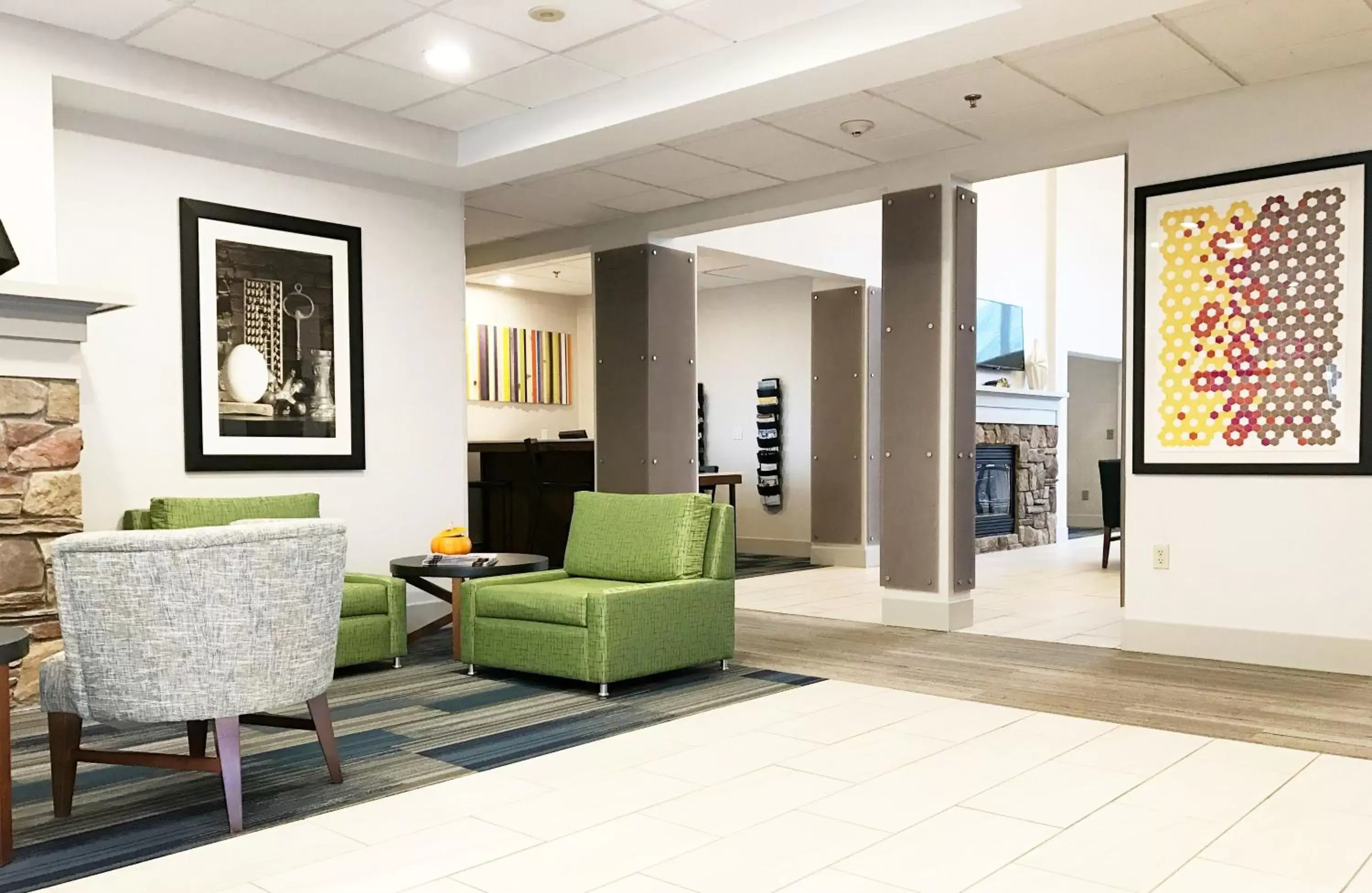 Property building, Seating Area in Holiday Inn Express Hotel & Suites White River Junction, an IHG Hotel