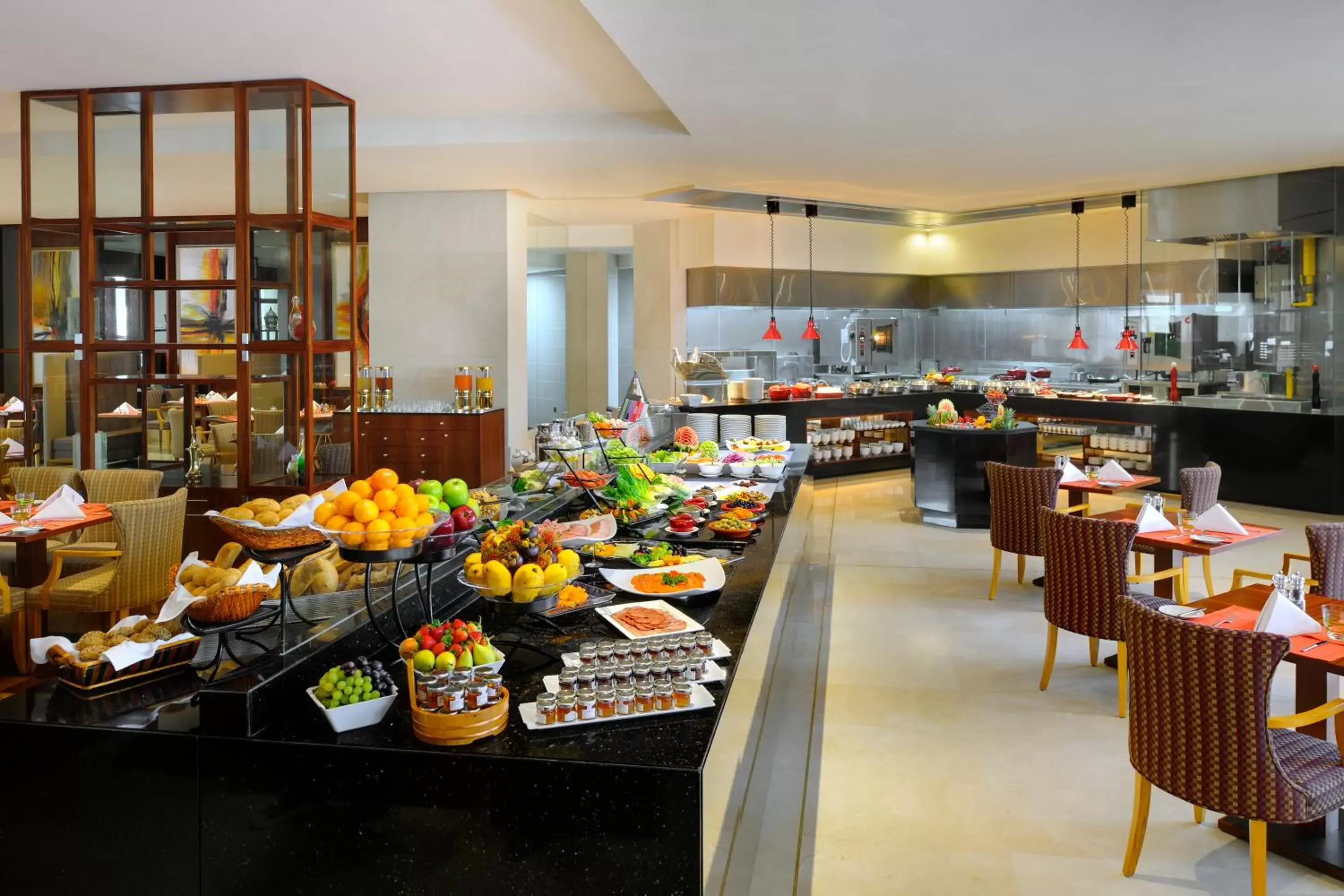 Restaurant/Places to Eat in Crowne Plaza - Dubai Jumeirah, an IHG Hotel