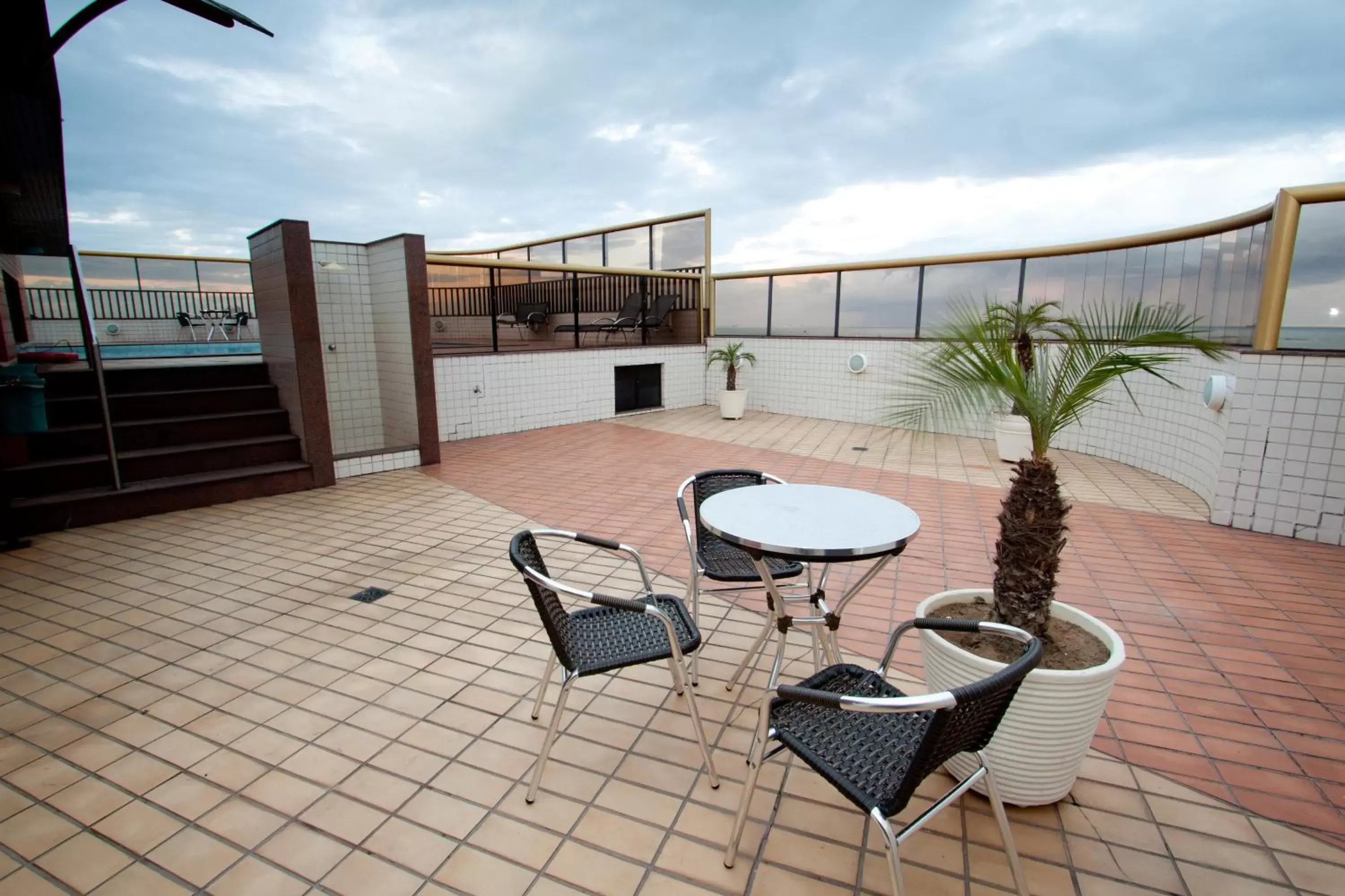 Solarium, Balcony/Terrace in Quality Suites Vila Velha