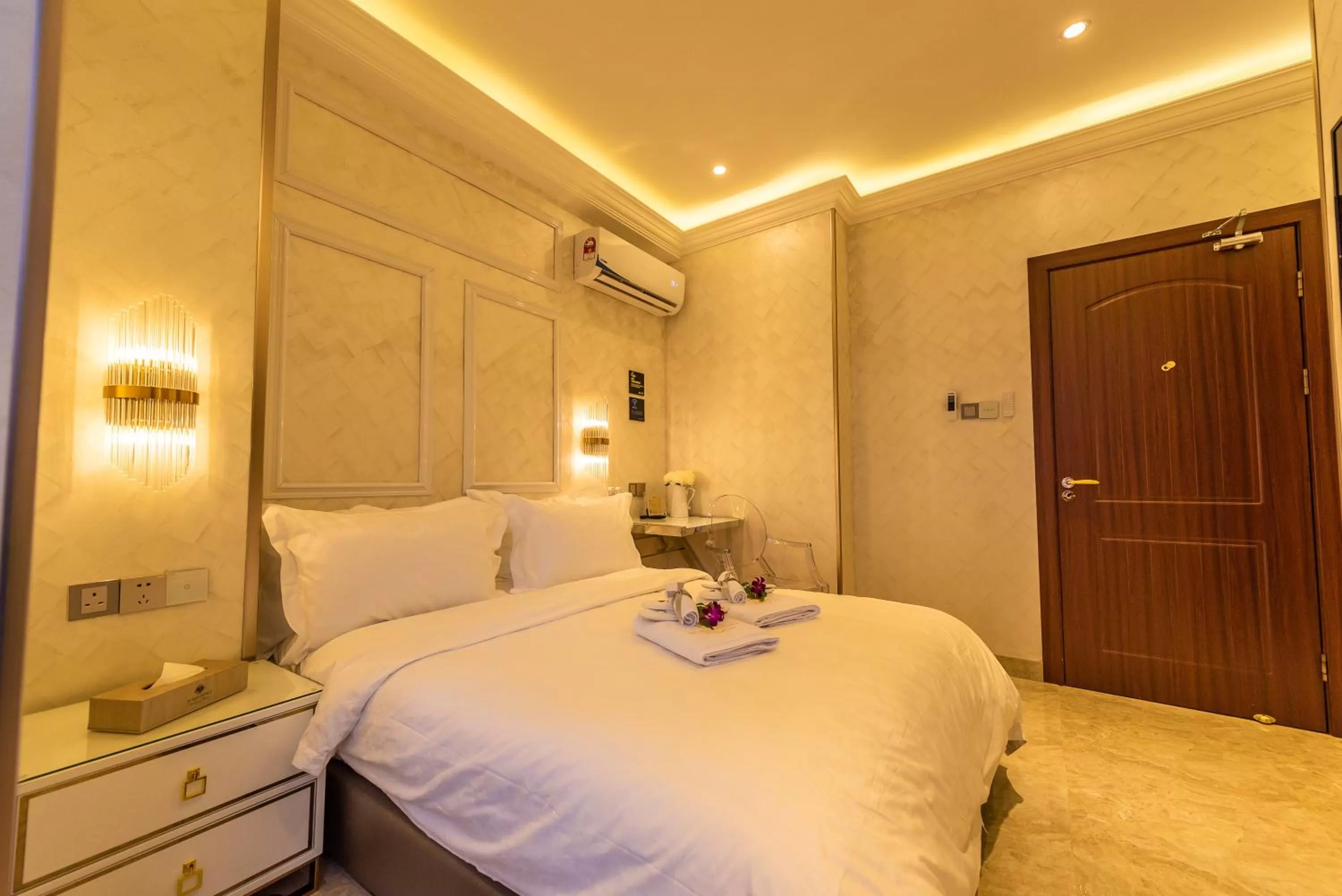 Bedroom, Bed in AC Residence - Behind Cititel Hotel