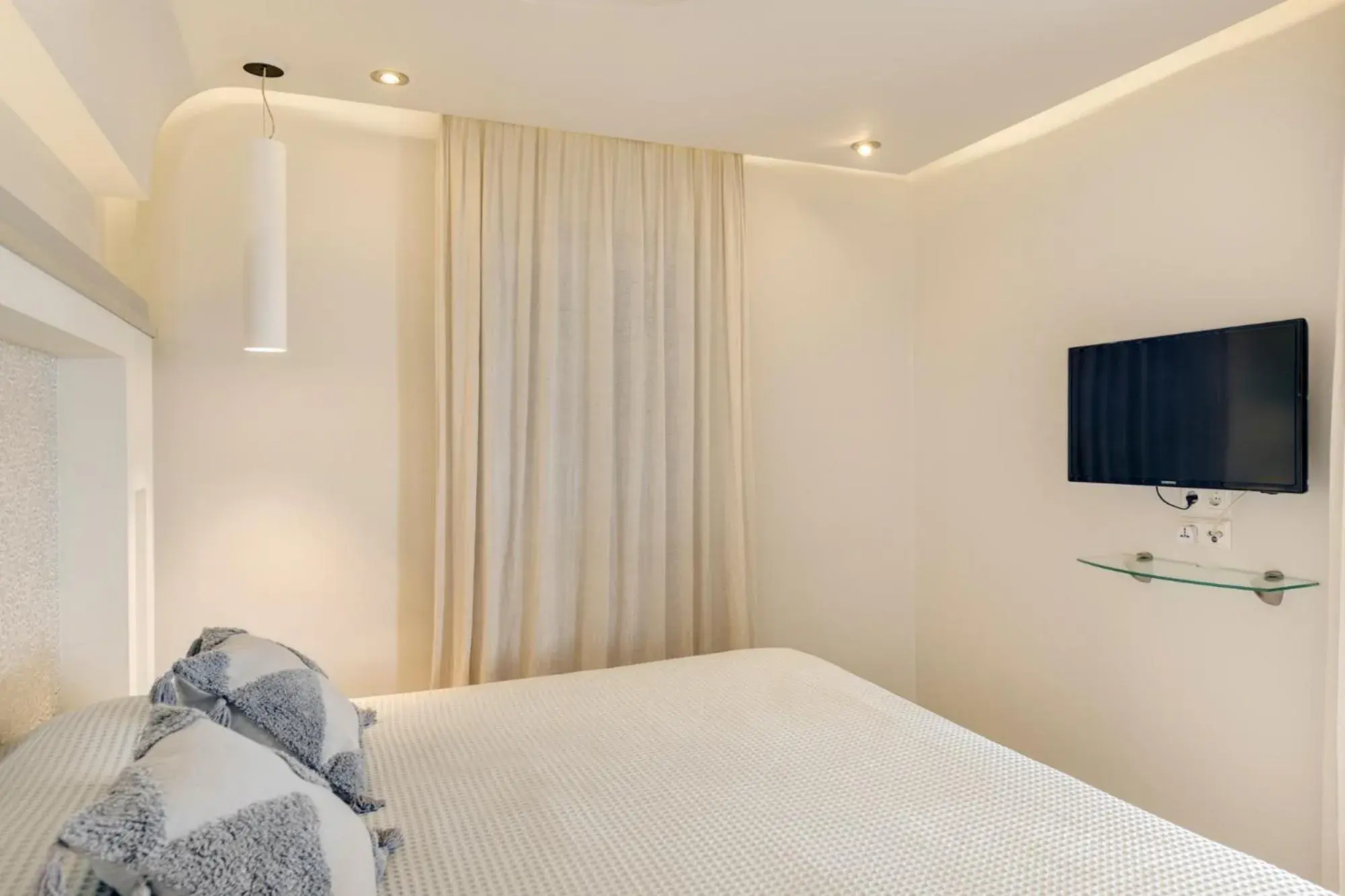 Bed in Kouros Art Hotel (Adults Only)