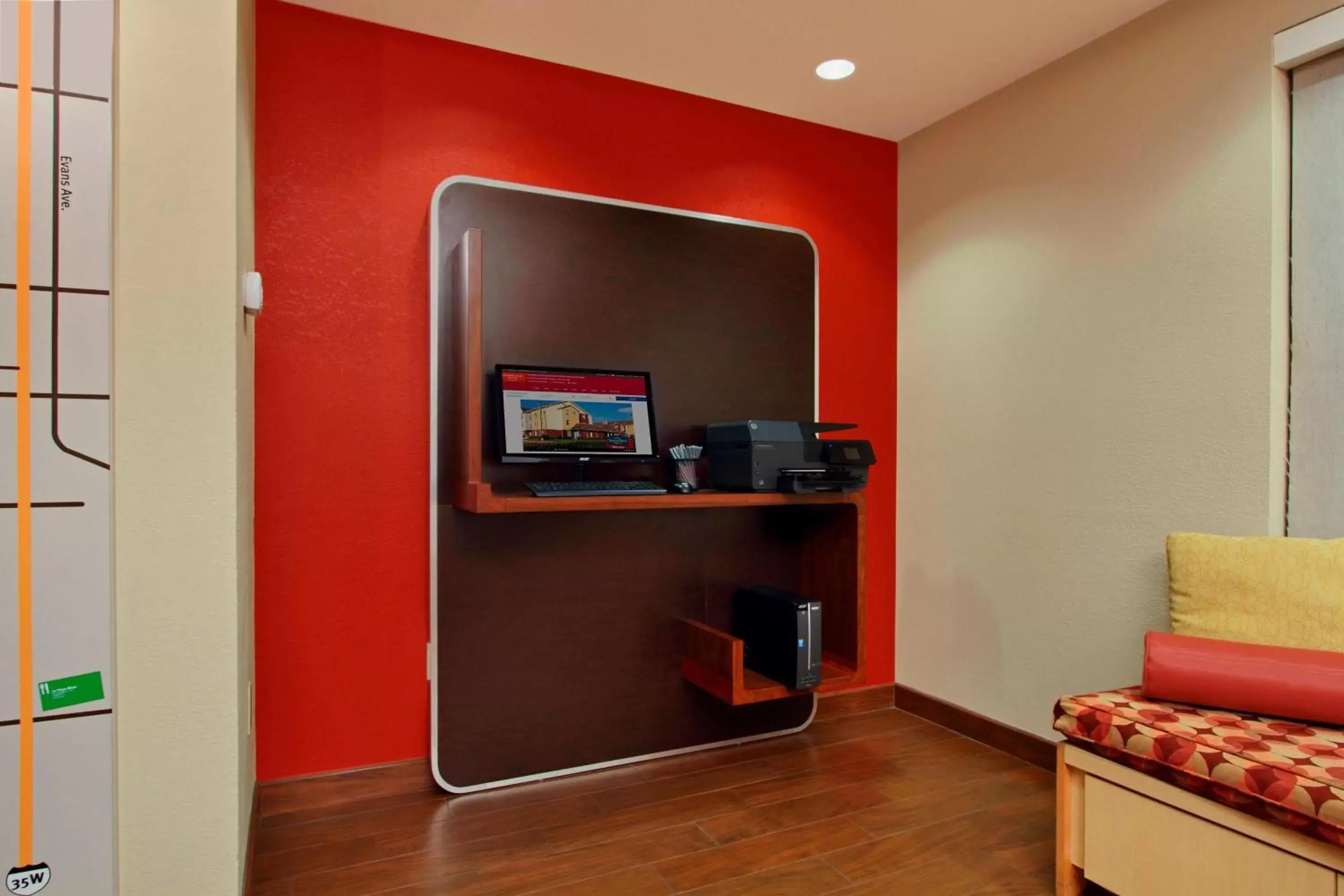 Business facilities, TV/Entertainment Center in TownePlace Suites Fort Worth Southwest TCU Area