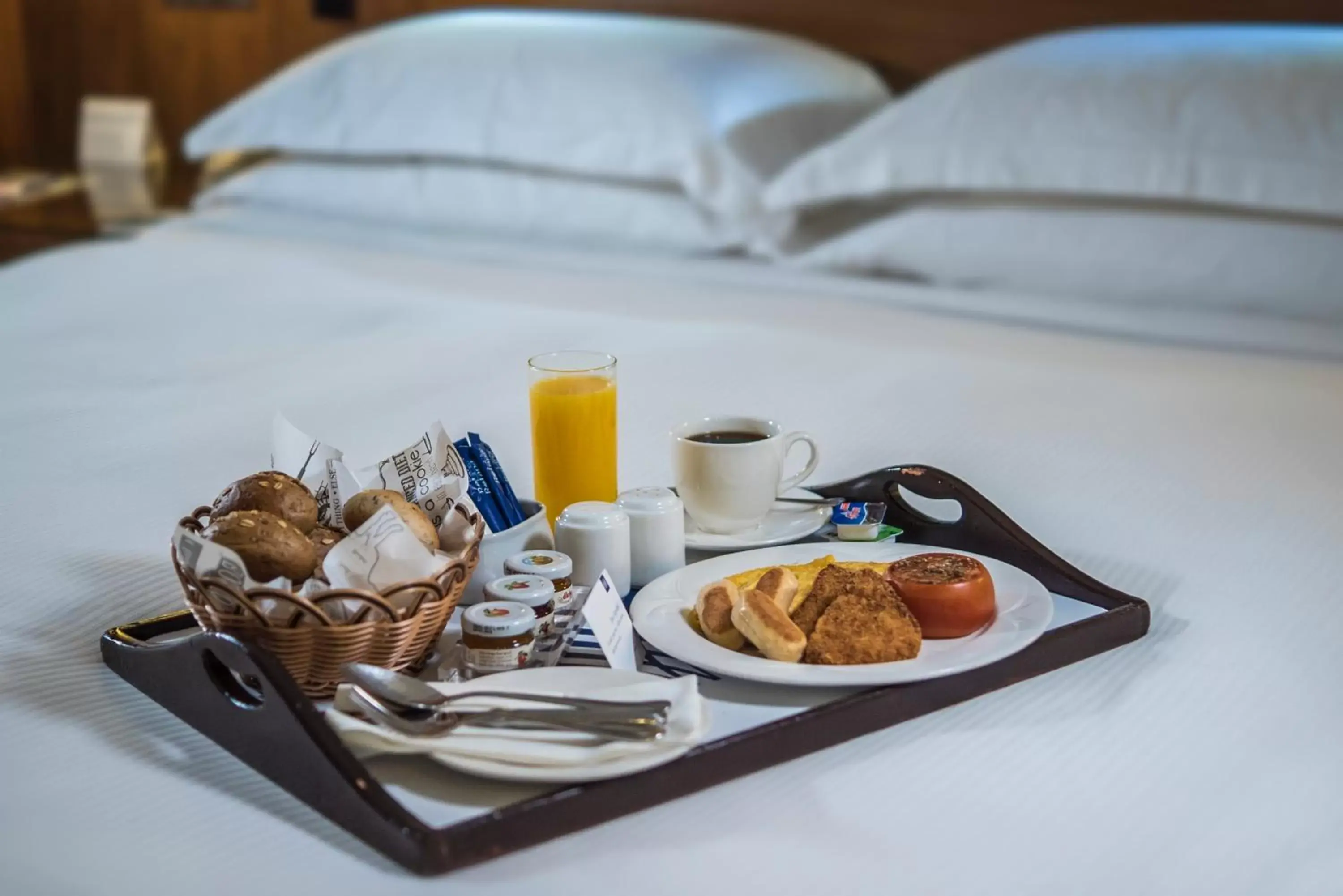 Breakfast in Jumeira Rotana – Dubai