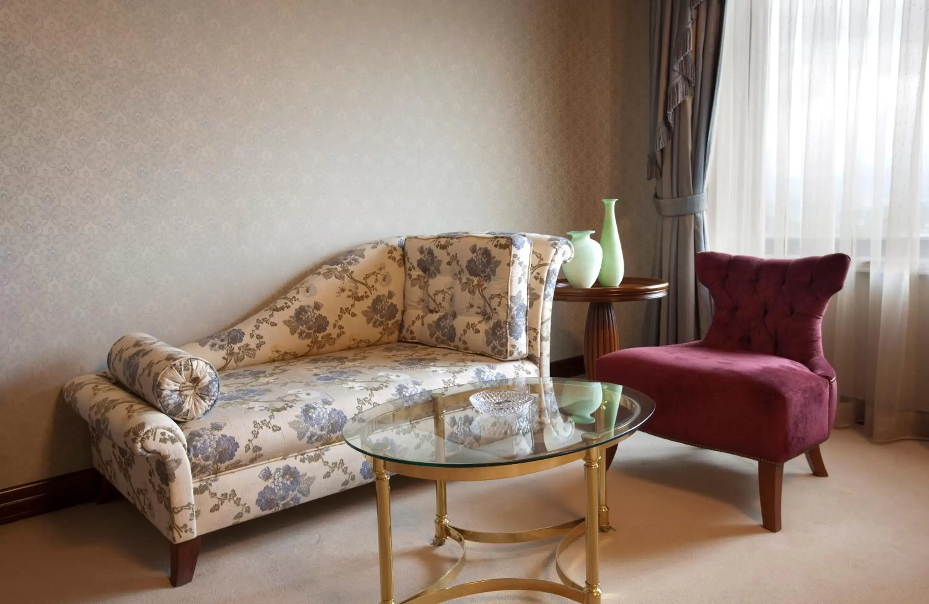 Living room, Seating Area in InterContinental Almaty, an IHG Hotel