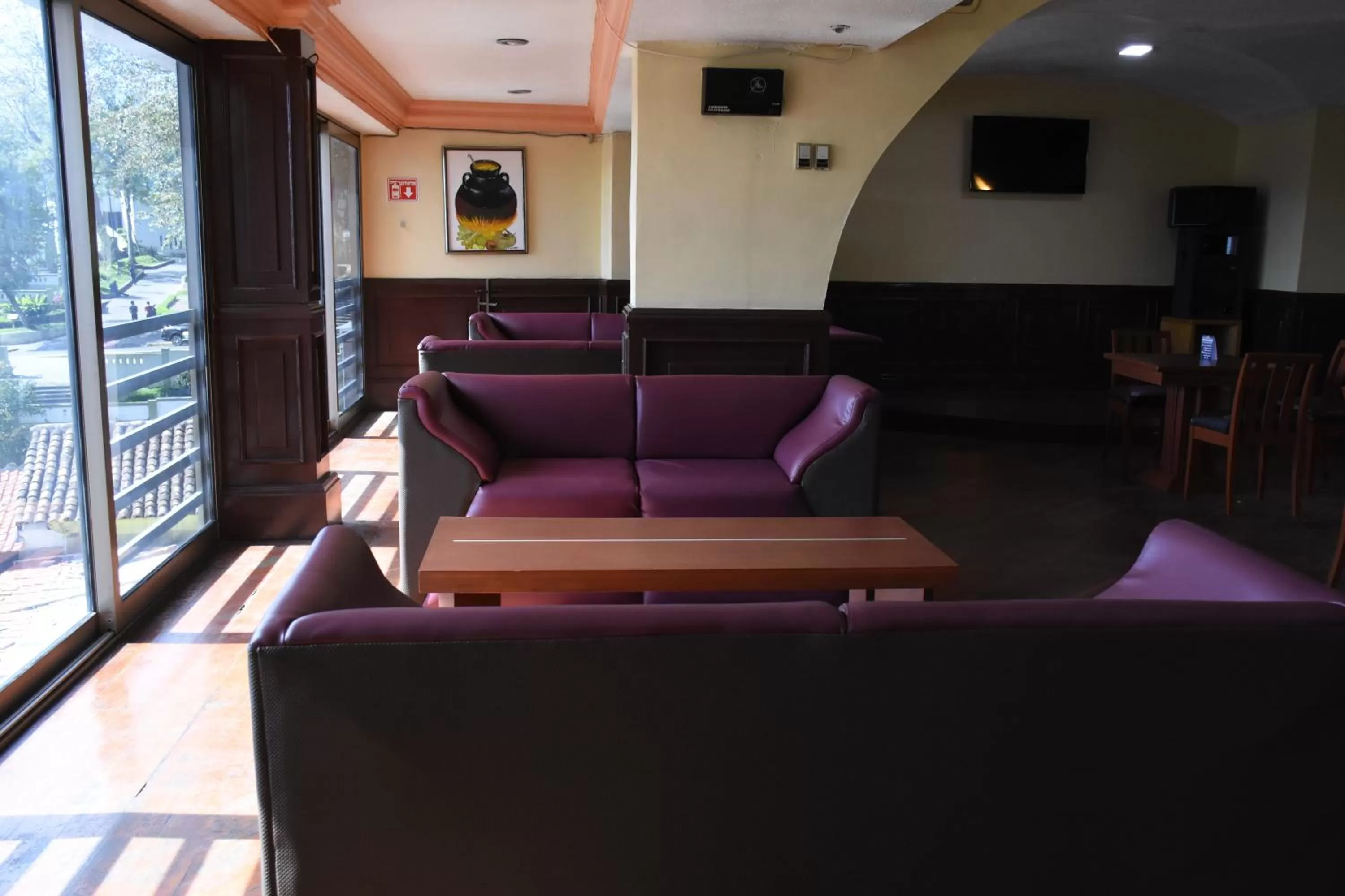 Seating area in Hotel Maria Victoria Xalapa