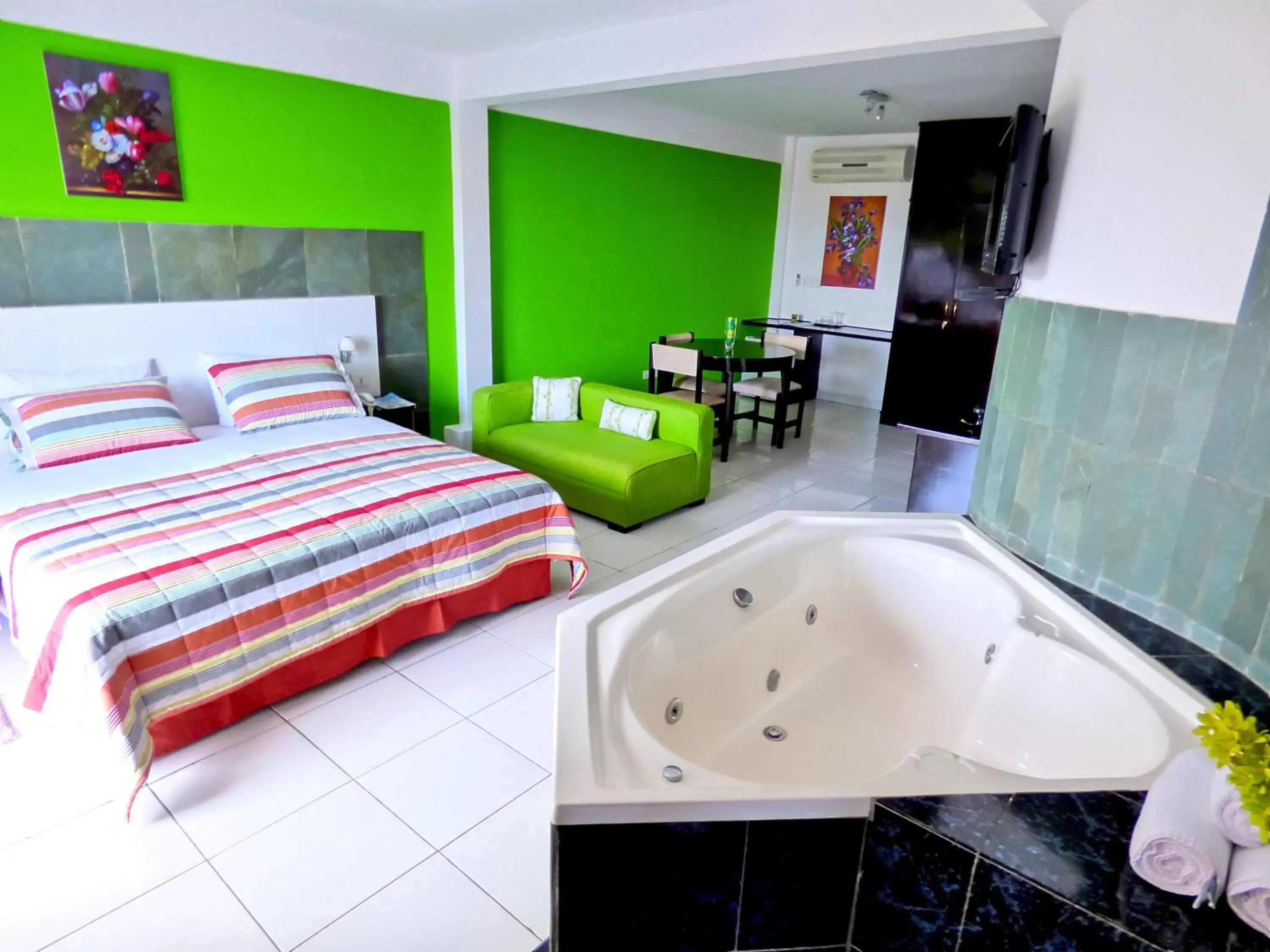 Master Suite in De La Costa Hotel Master Suite in De La Costa Hotel