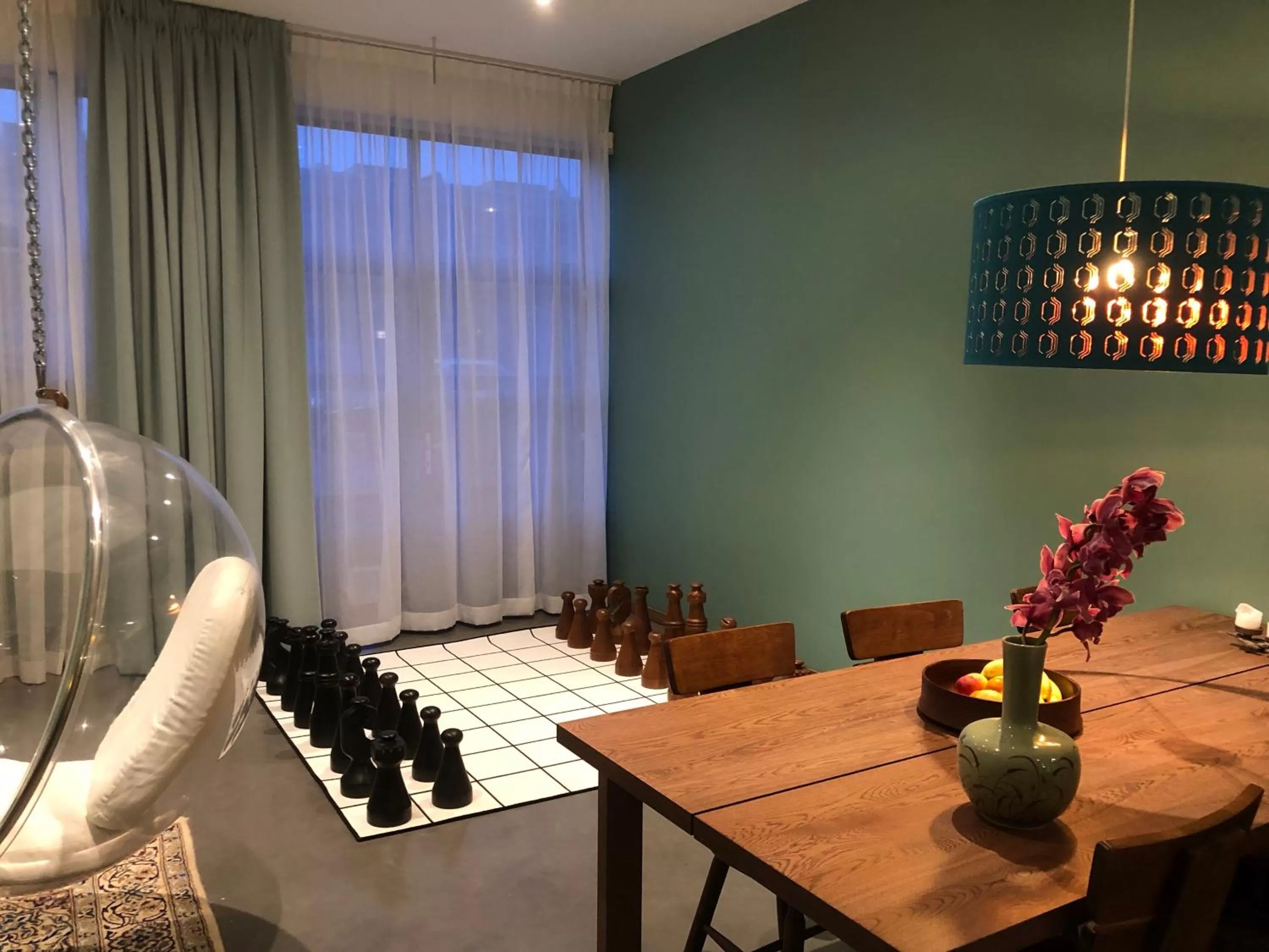 Private Studio - FREE PARKING