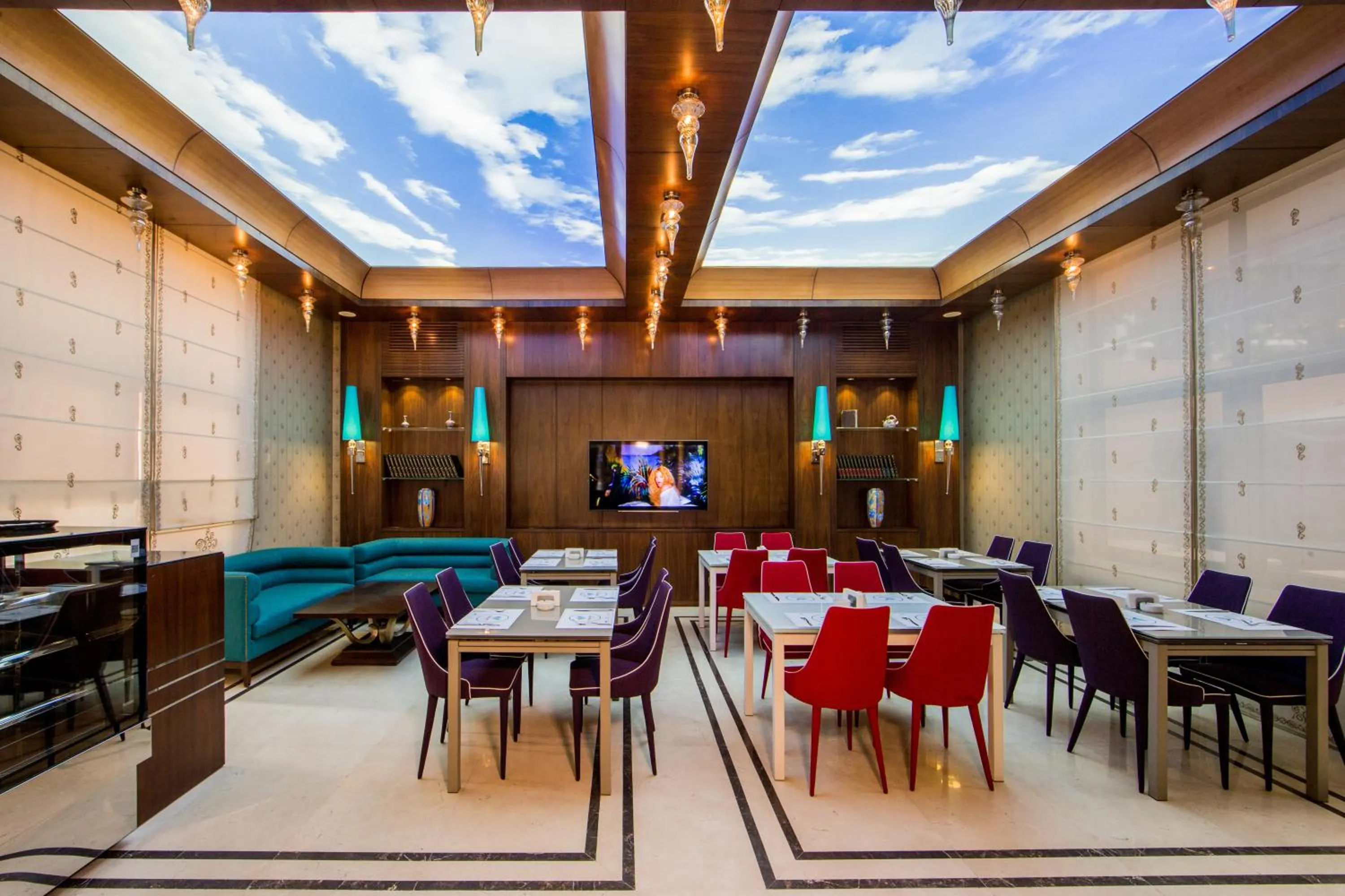 Food and drinks in Gems Hotel