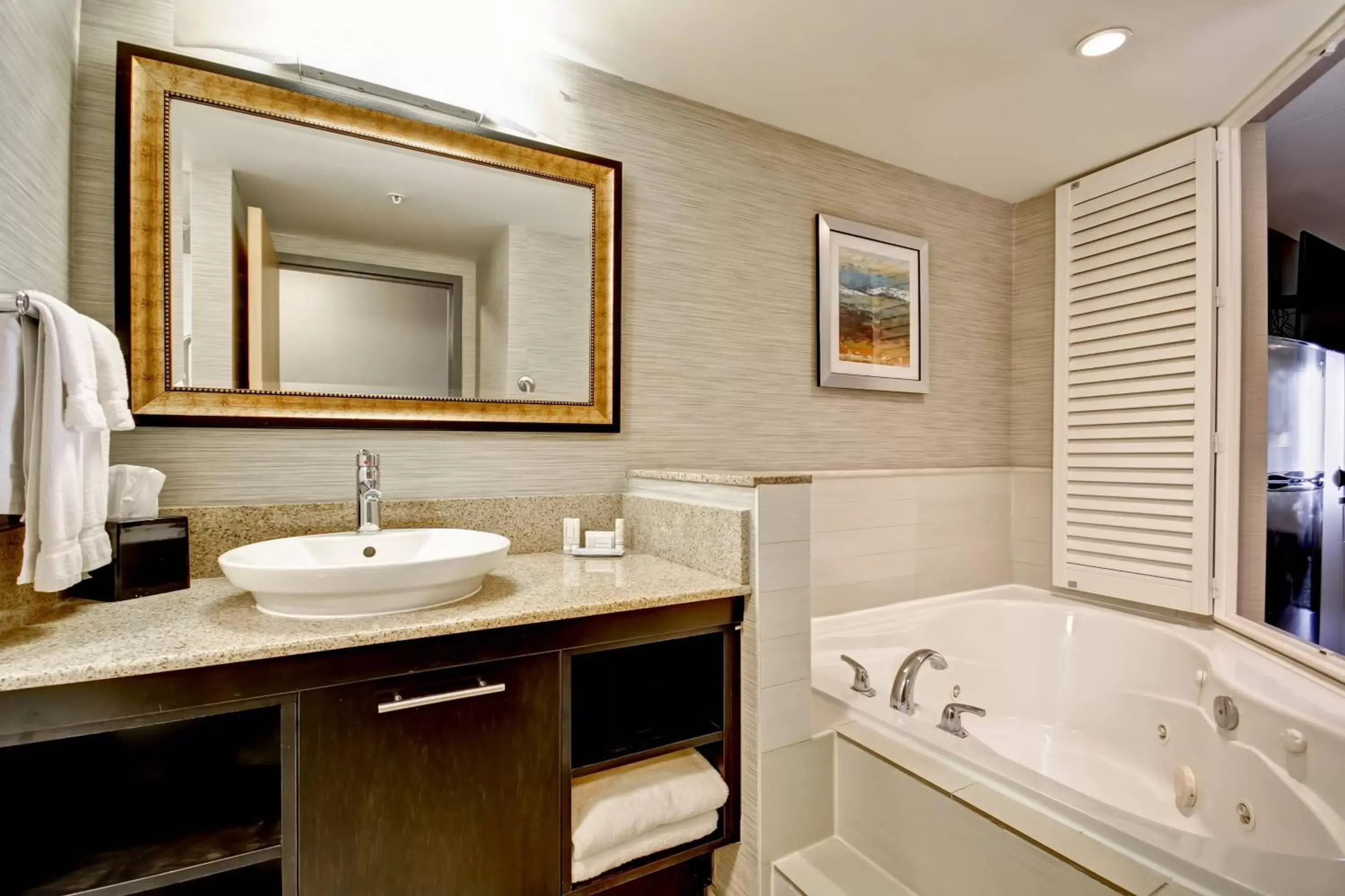 Bathroom in Fairfield Inn & Suites by Marriott Guelph