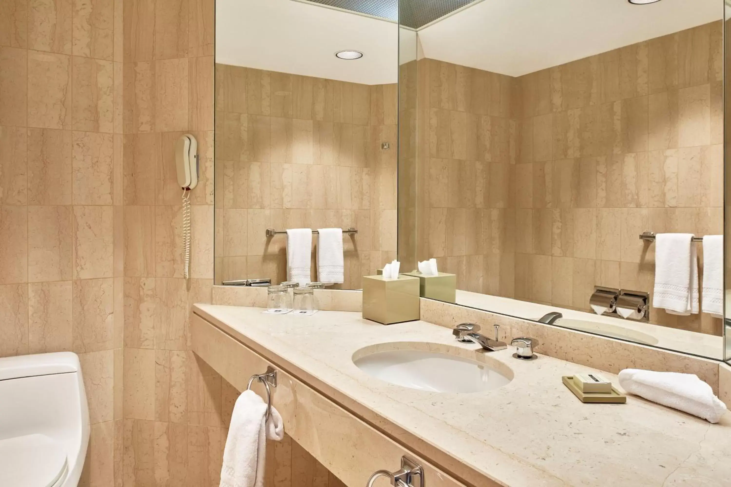 Photo of the whole room, Bathroom in Metropolitan Hotel Vancouver