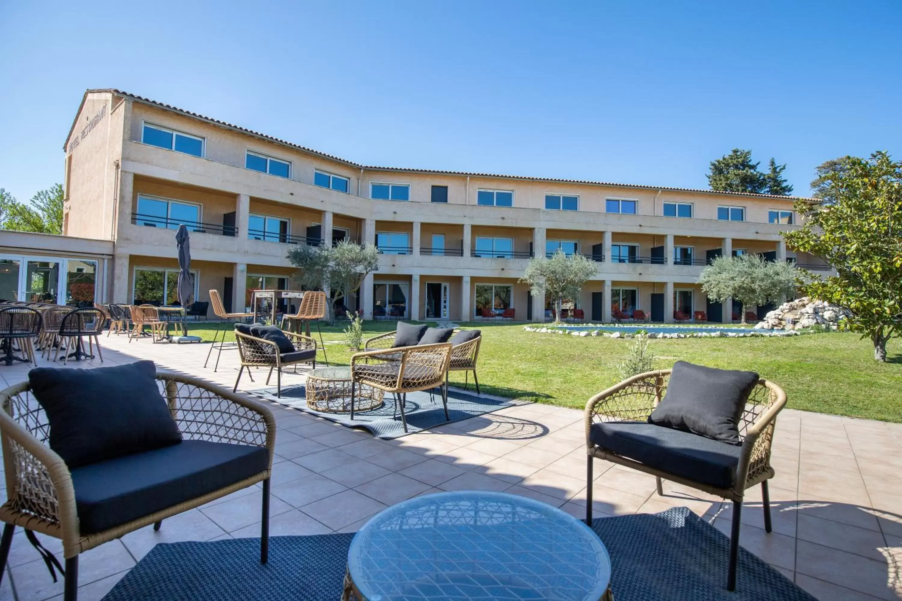 Property building in Hôtel La Perna Property building in Hôtel La Perna