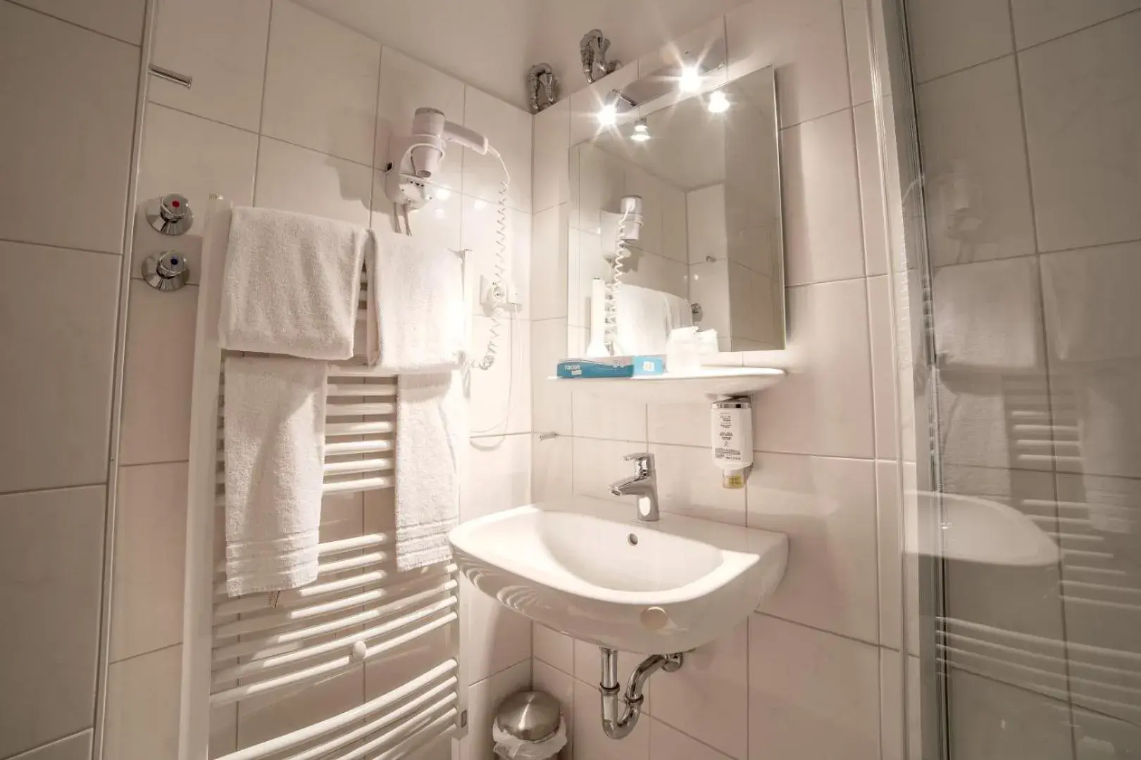 Bathroom in City Hotel Hannover