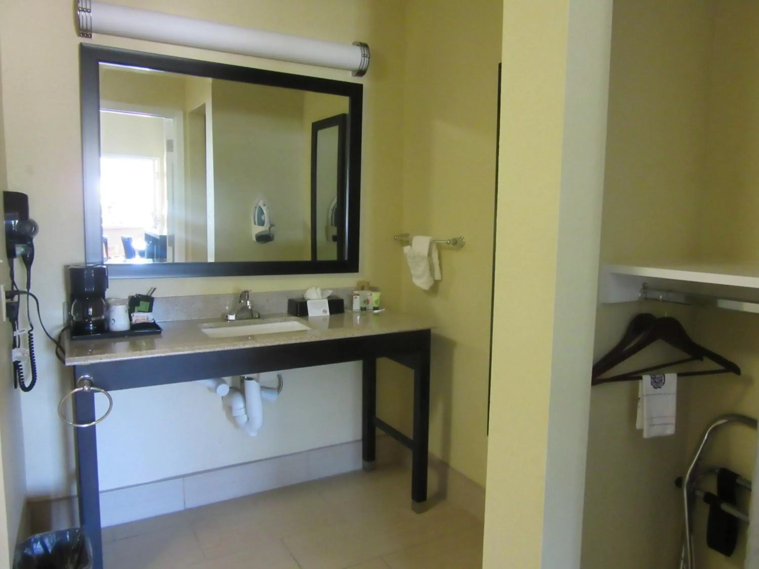 Bathroom in Executive Inn and Suites Tyler