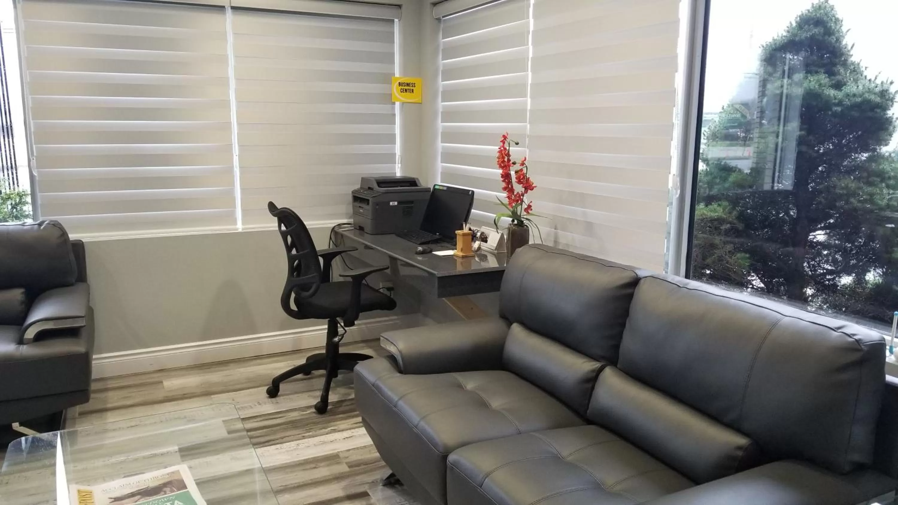 Business facilities in Super 8 by Wyndham Windsor/Dougall