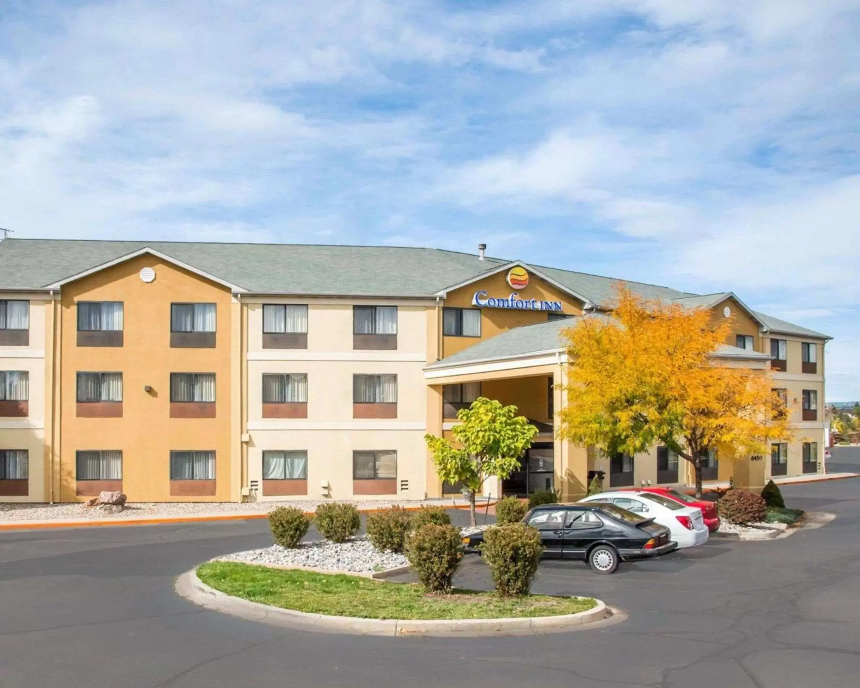 Property Building in Comfort Inn North Colorado Springs