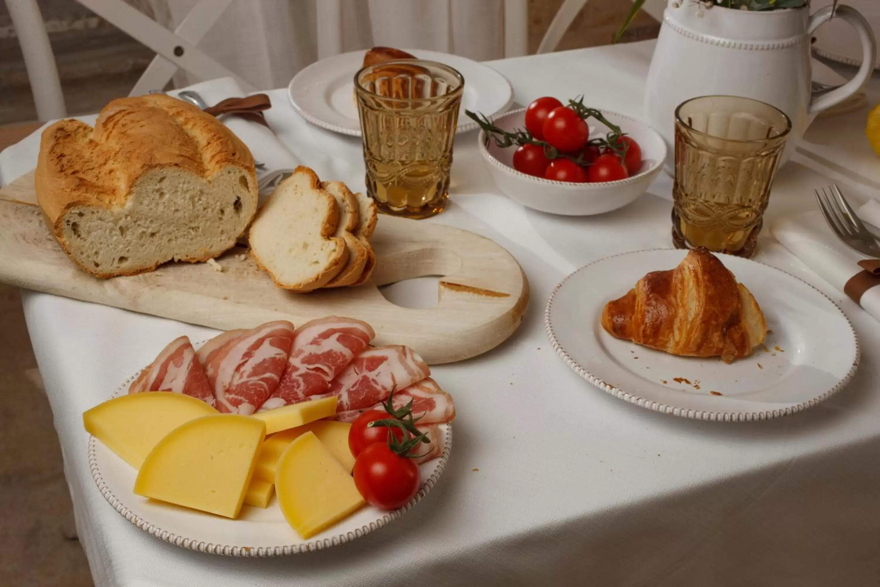 Breakfast in Le Alcove-Luxury Hotel nei Trulli