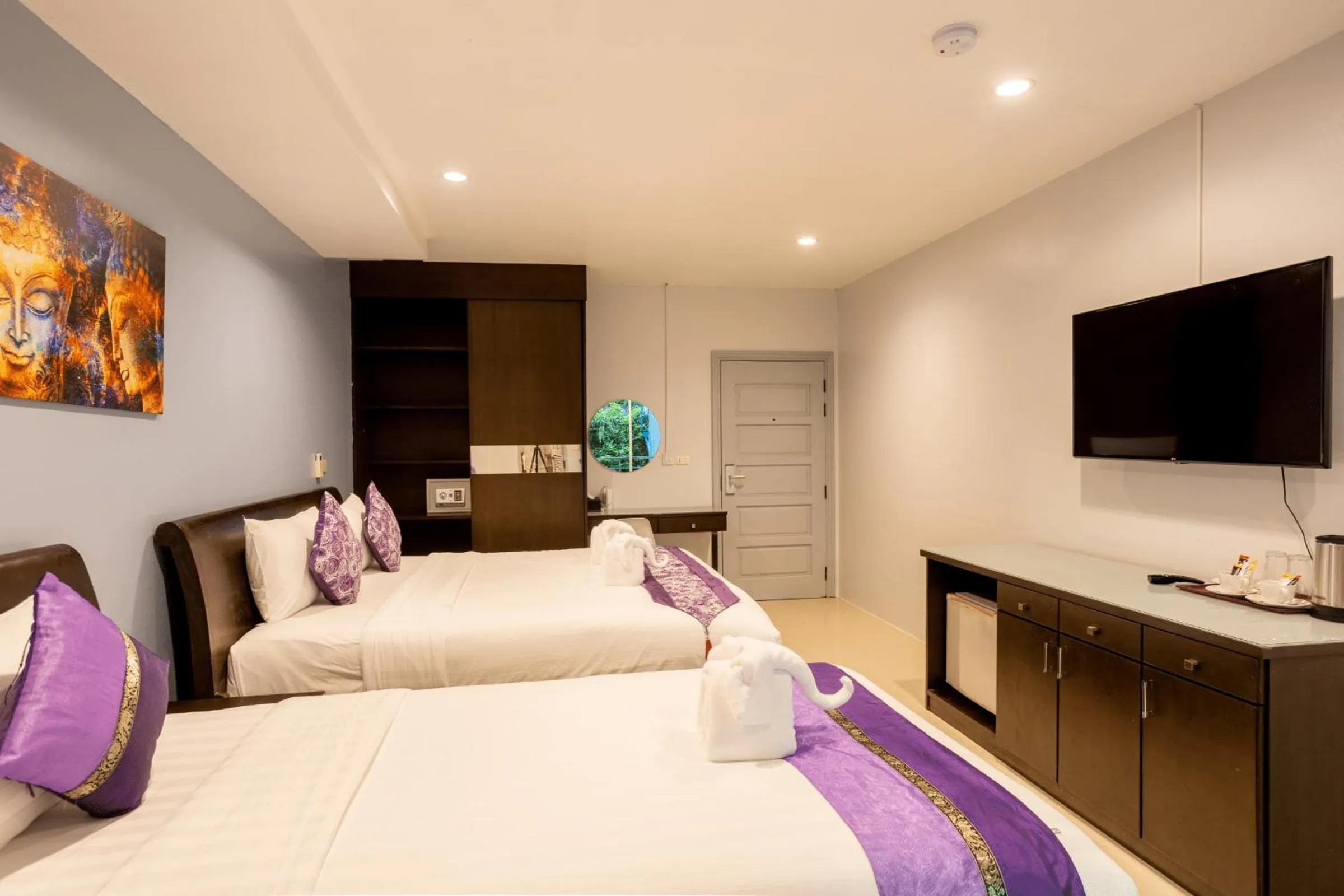 Bed in The Great @Patong Hotel