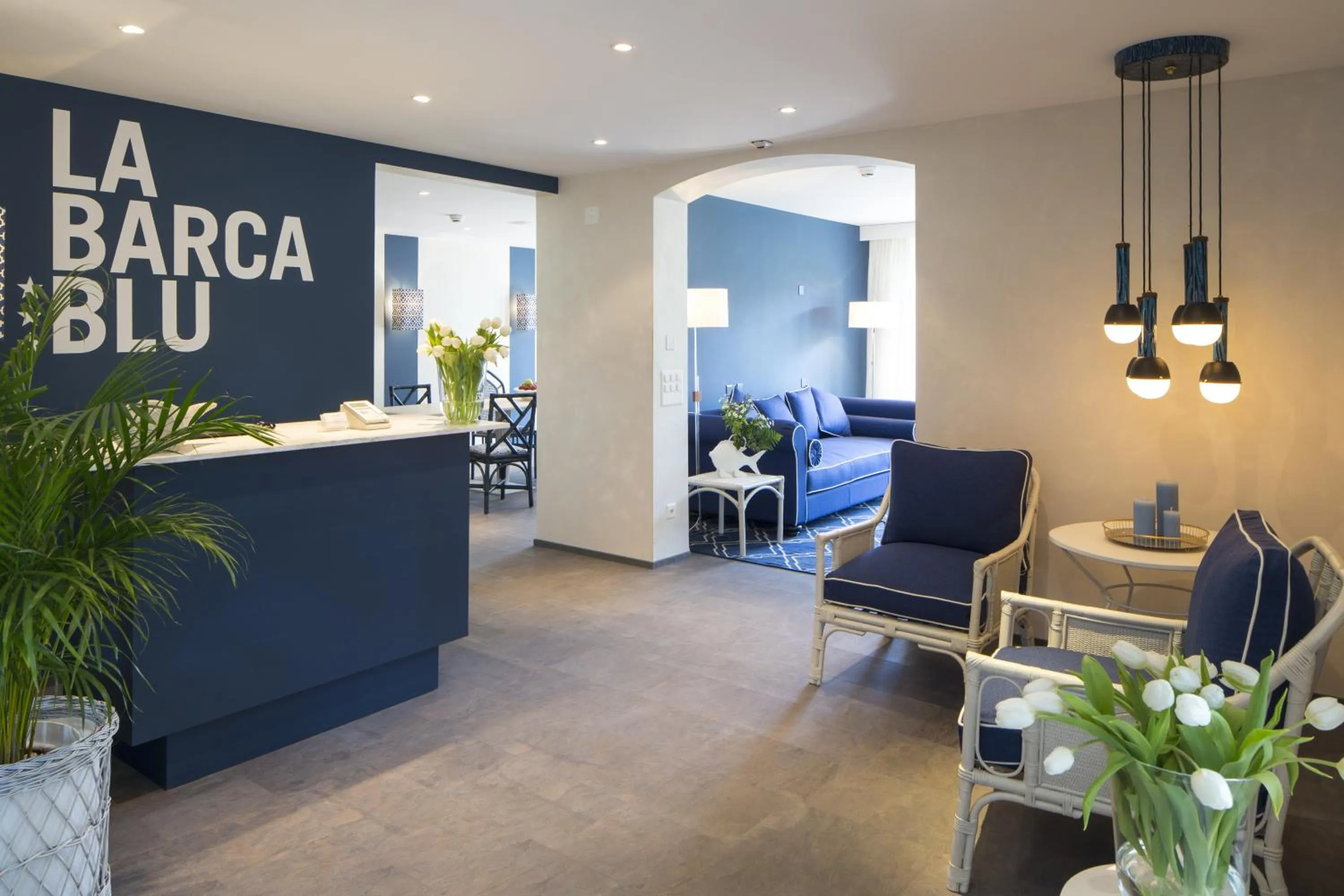 Lobby or reception in La Barca Blu