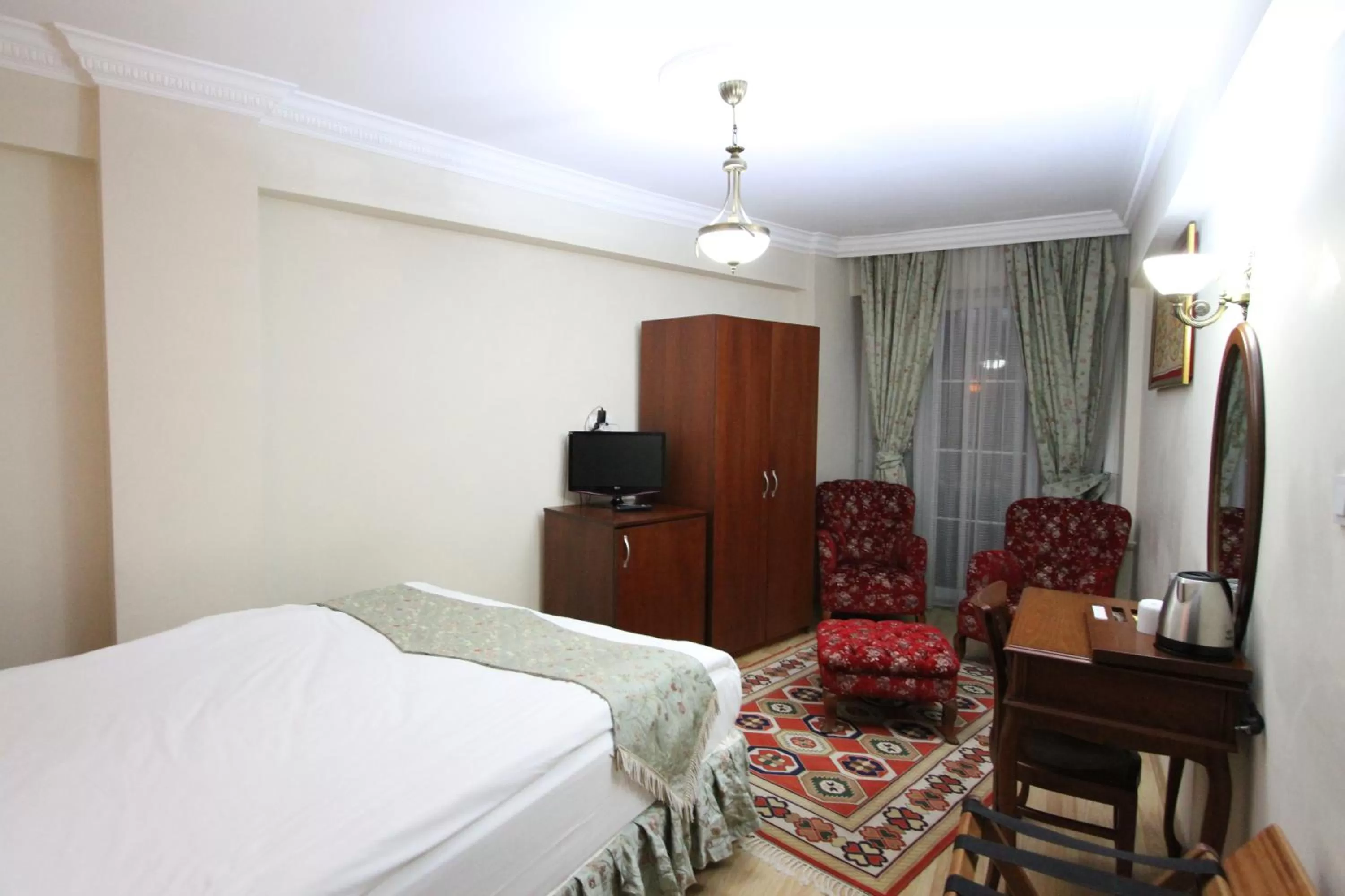 Coffee/tea facilities in Basileus Hotel