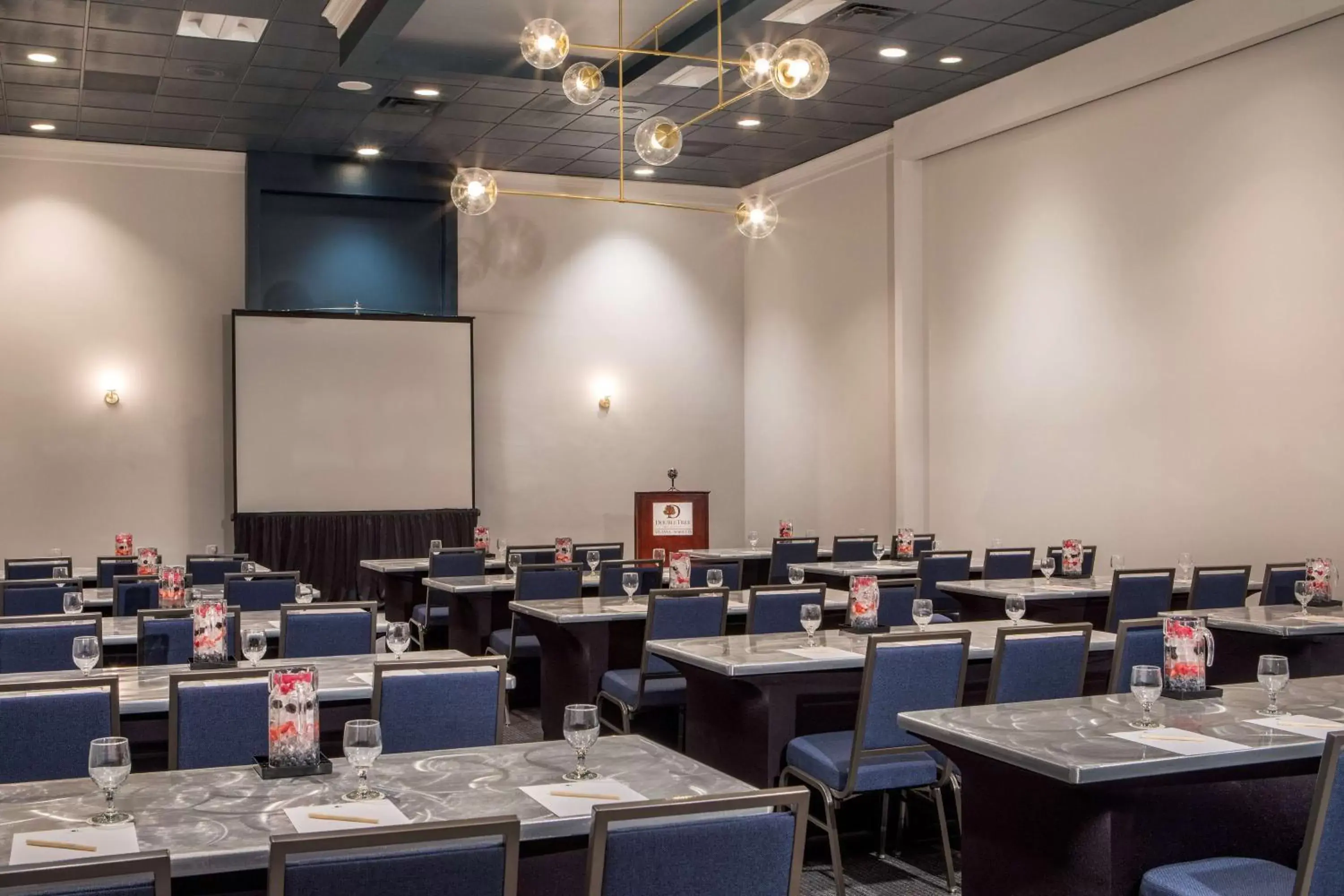 Meeting/conference room, Restaurant/Places to Eat in DoubleTree by Hilton Atlanta Northwest/Marietta