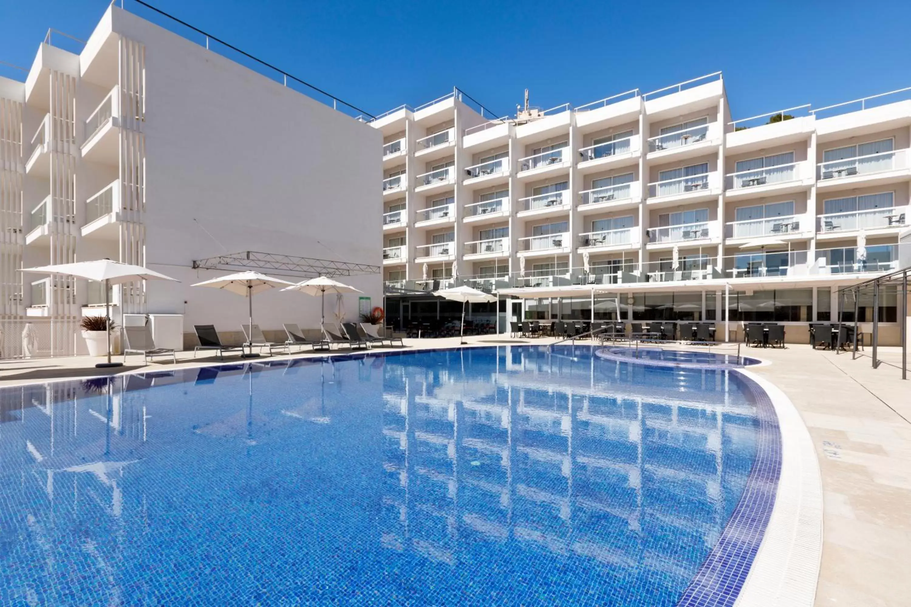 Property Building in Aparthotel y Hotel Paguera Beach