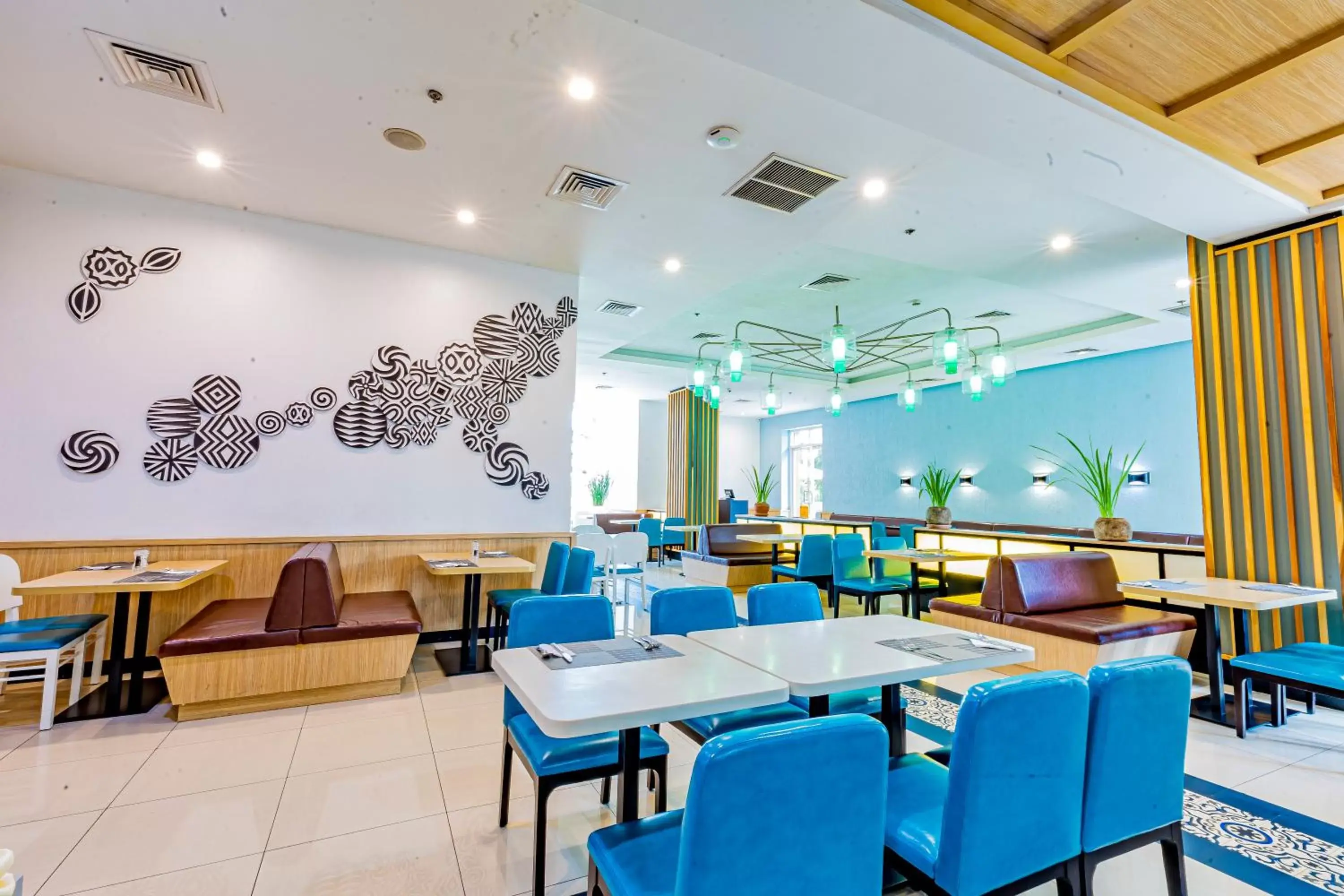 Restaurant/Places to Eat in Park Inn by Radisson, Kigali