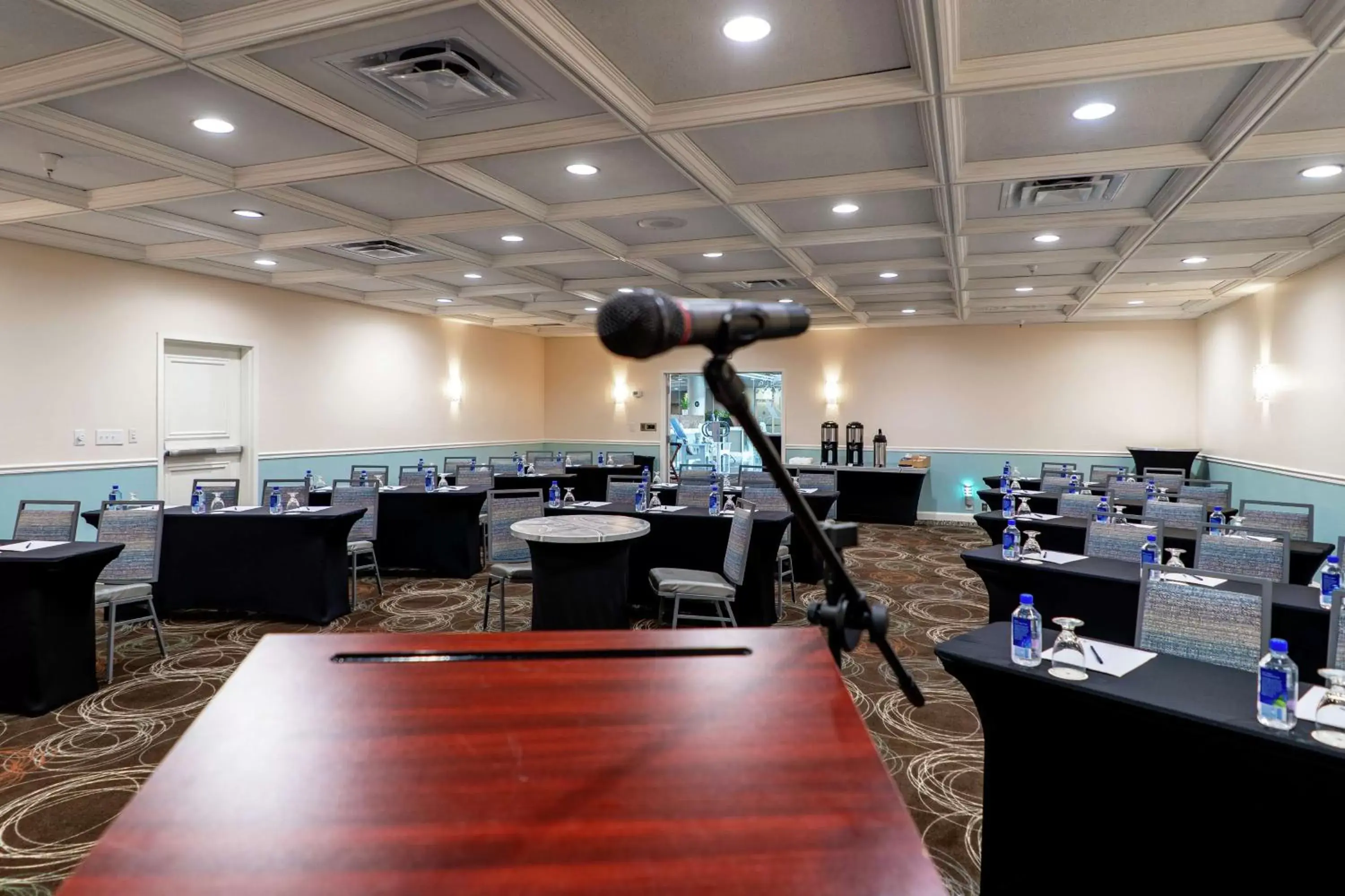 Meeting/conference room, Restaurant/Places to Eat in DoubleTree Suites by Hilton Melbourne Beach Oceanfront