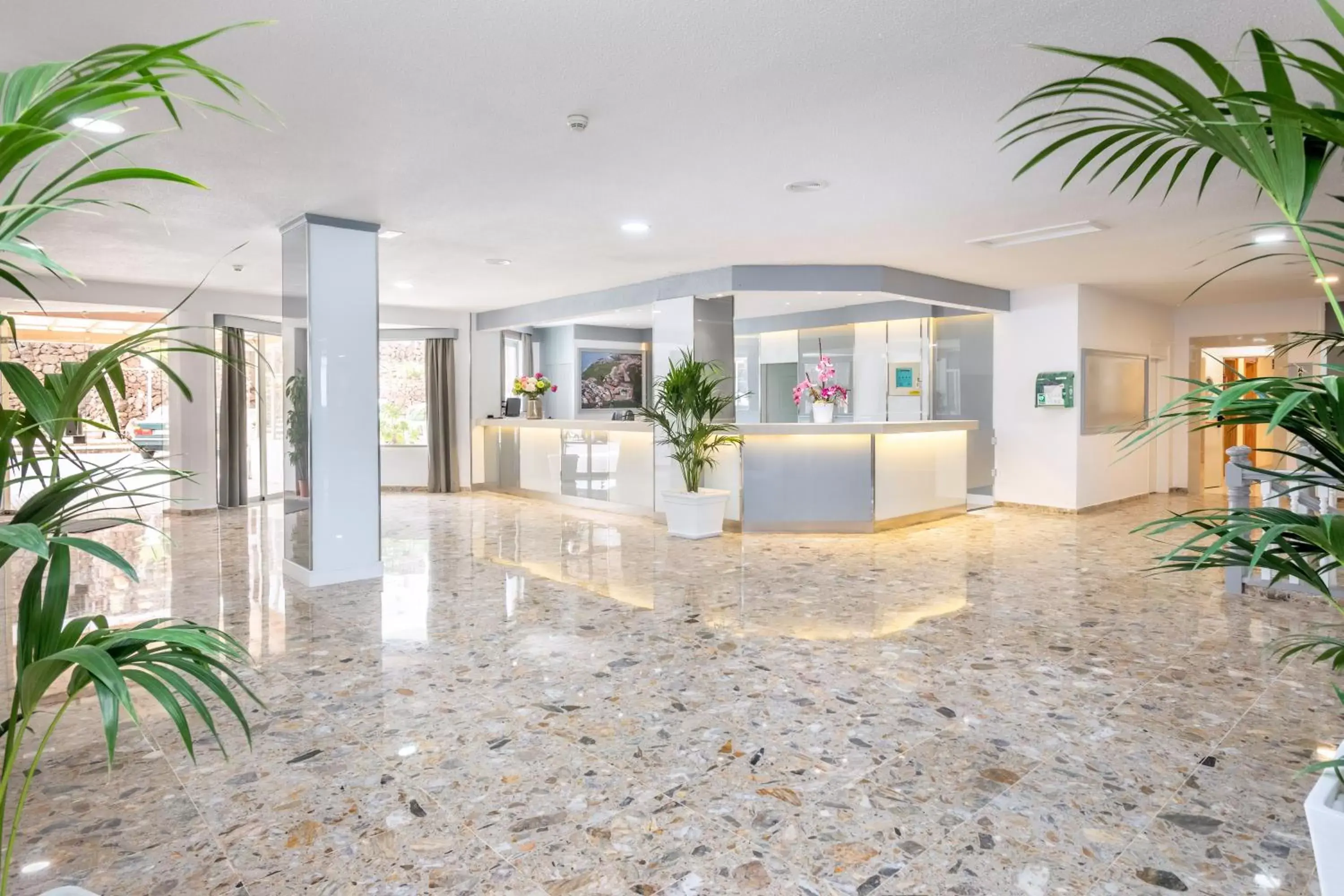 Lobby or reception in Hotel Panoramica Garden Lobby or reception in Hotel Panoramica Garden