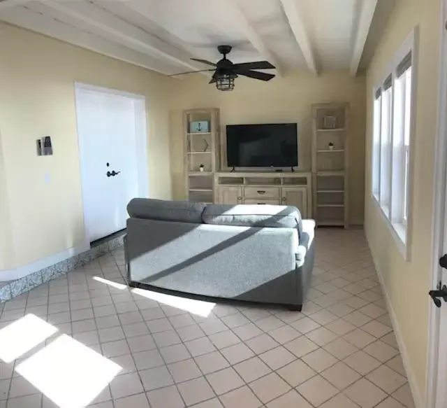 Living room, TV/Entertainment Center in Quinta Pacifica Beachfront Villas