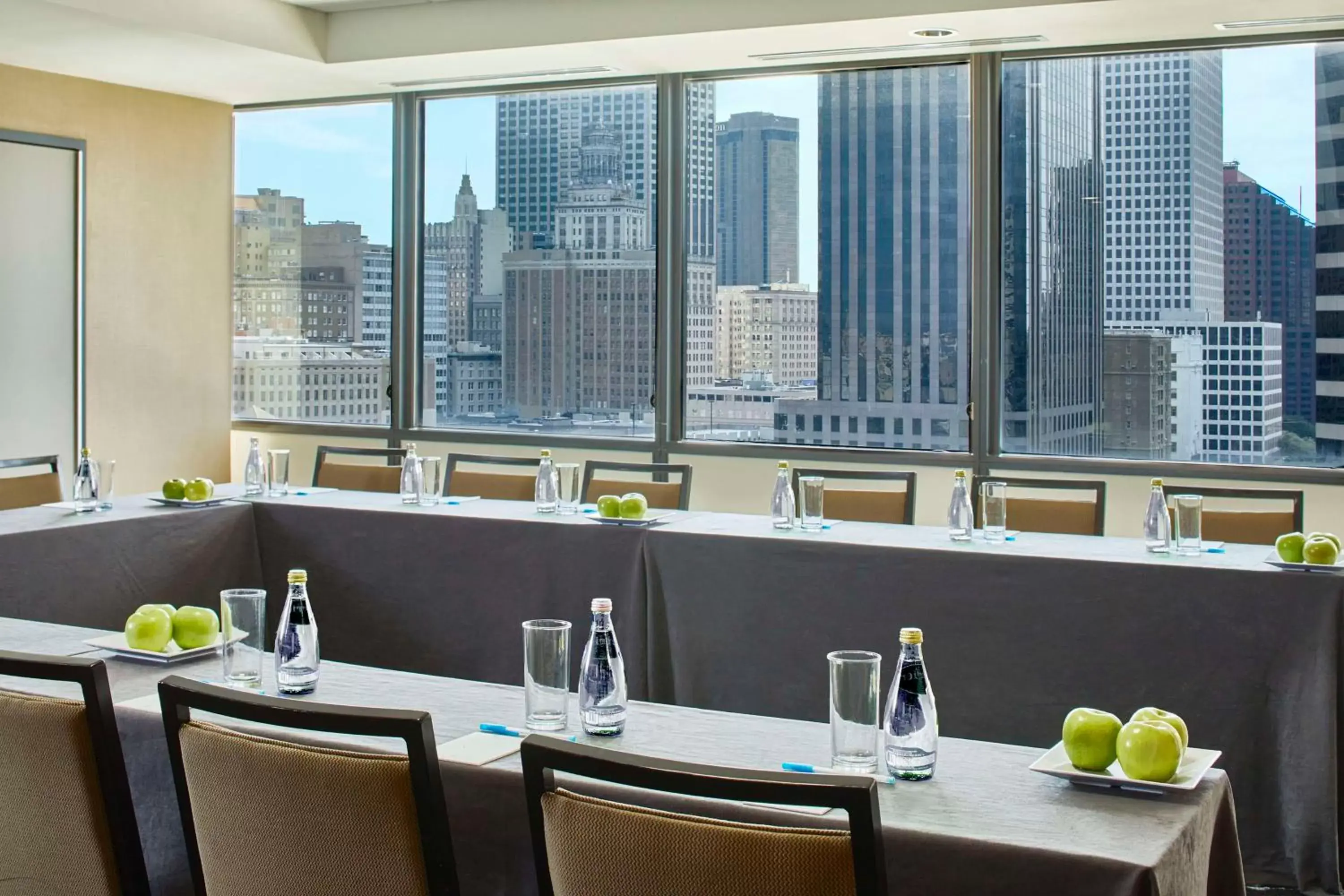 Meeting/conference room in Hyatt House New Orleans Downtown