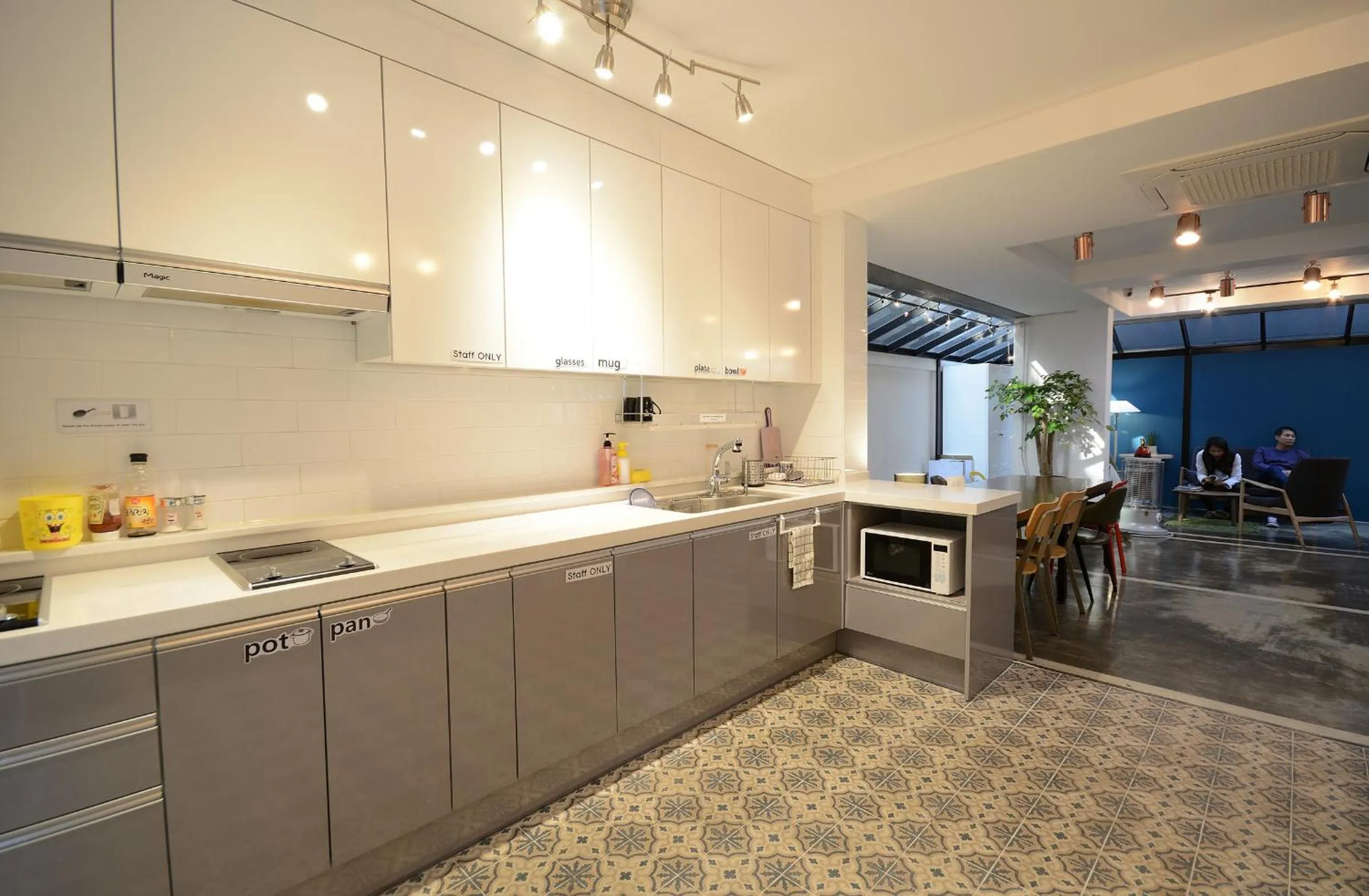 Communal lounge/ TV room in Sunnyhill Hostel Hongdae