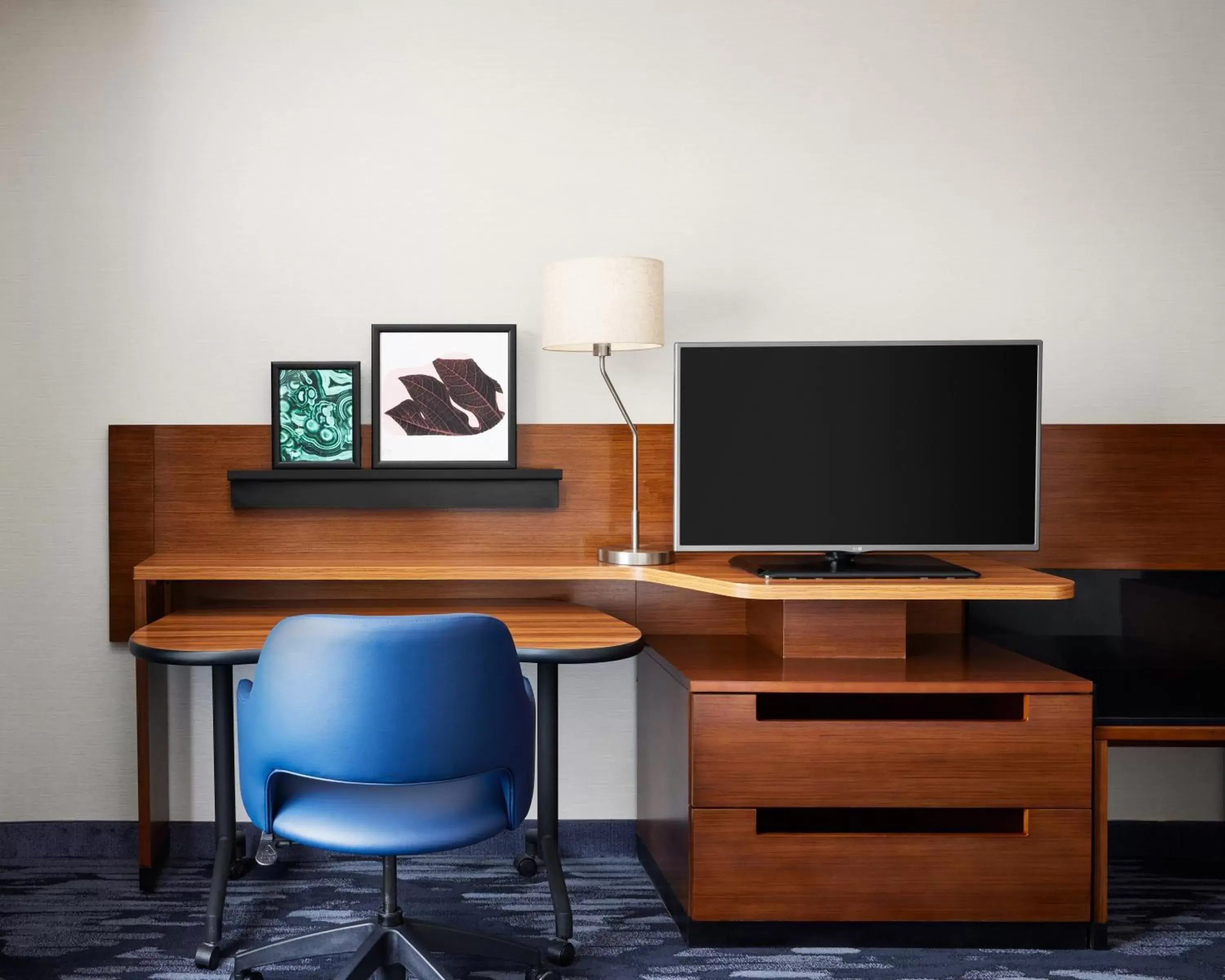 Photo of the whole room, TV/Entertainment Center in Fairfield Inn & Suites by Marriott El Paso Airport