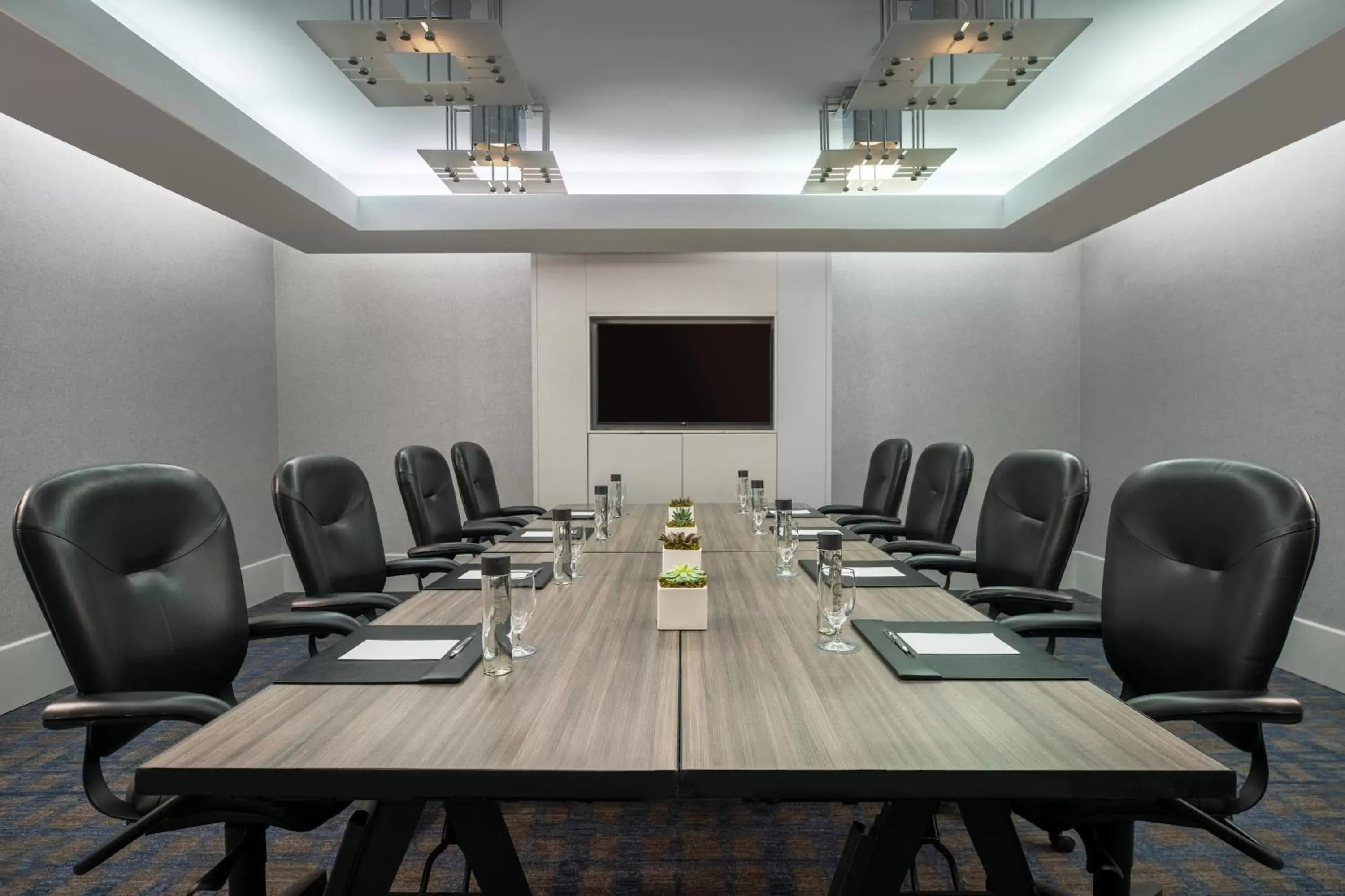 Meeting/conference room in The Westin Chicago River North