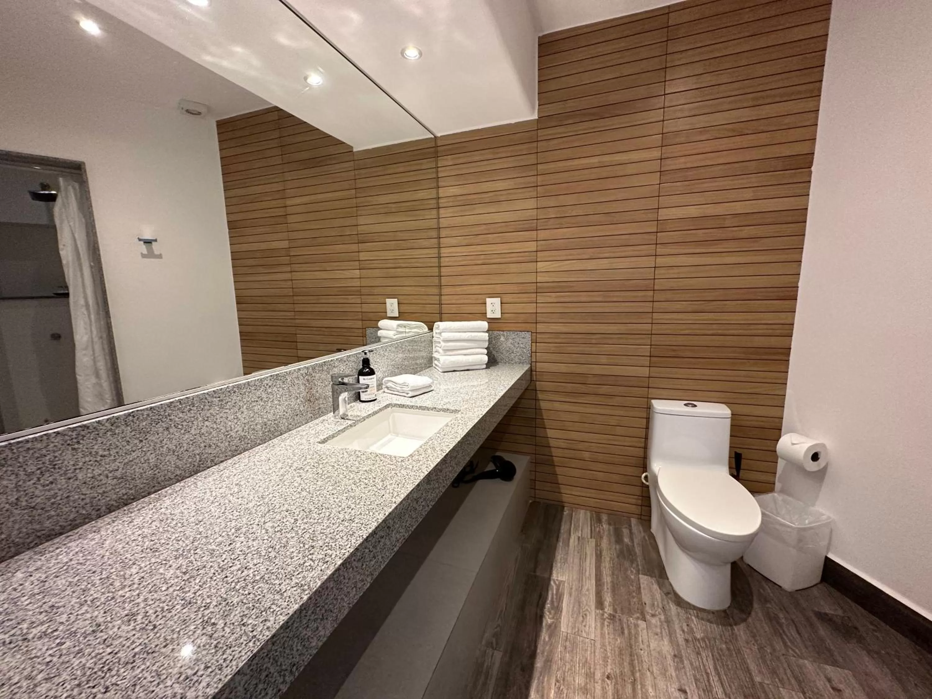 Bathroom in Casa Tortugas Boutique Hotel - CANCUN Hidden Gem