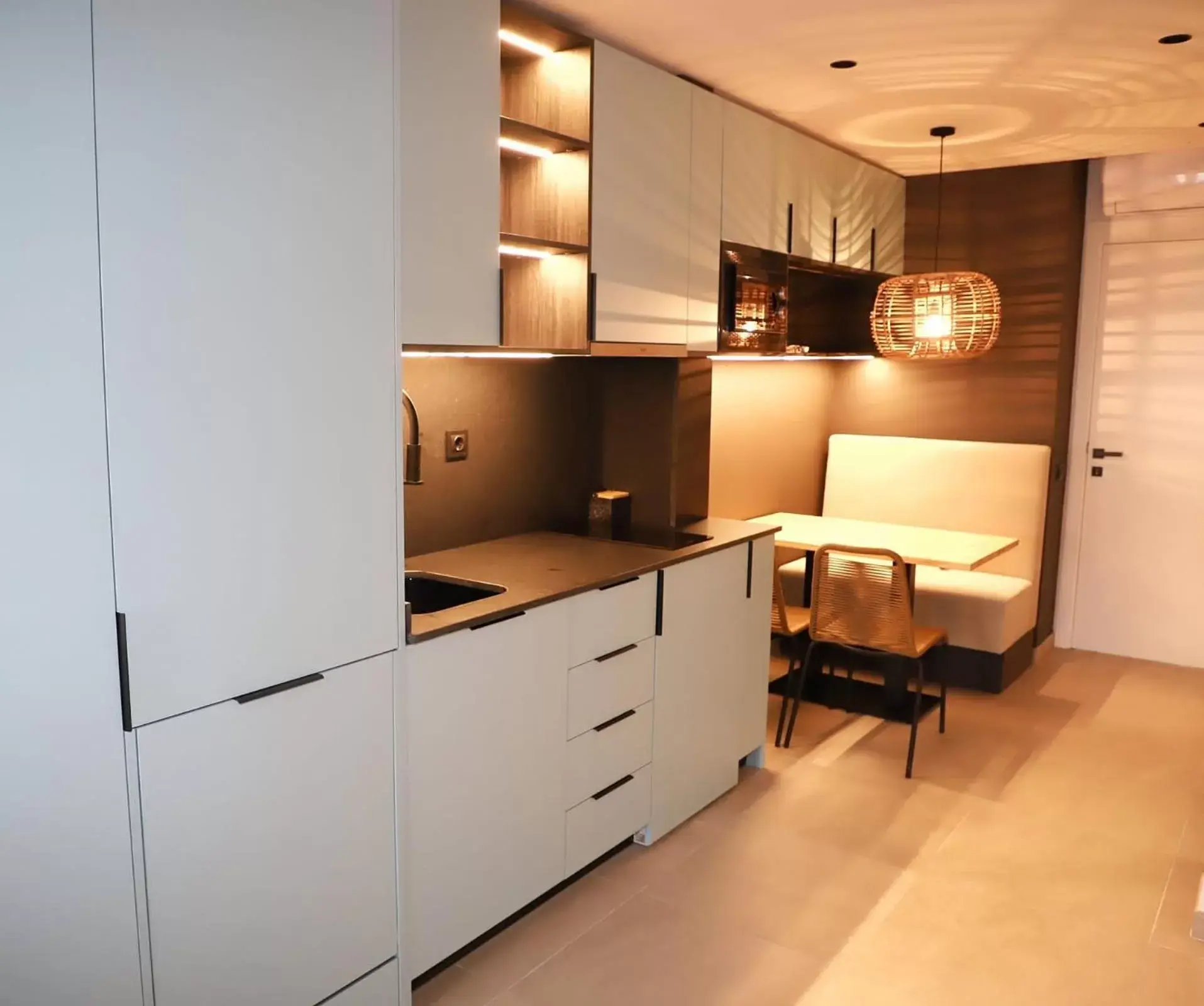 Kitchen or kitchenette, Kitchen/Kitchenette in Apartaments Les Cases del Mar