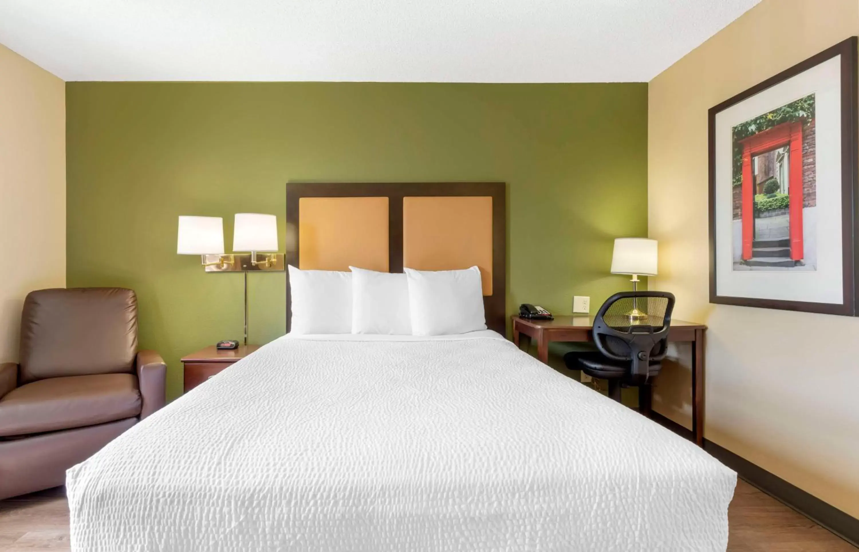 Bedroom, Bed in Extended Stay America Suites - Stockton - Tracy