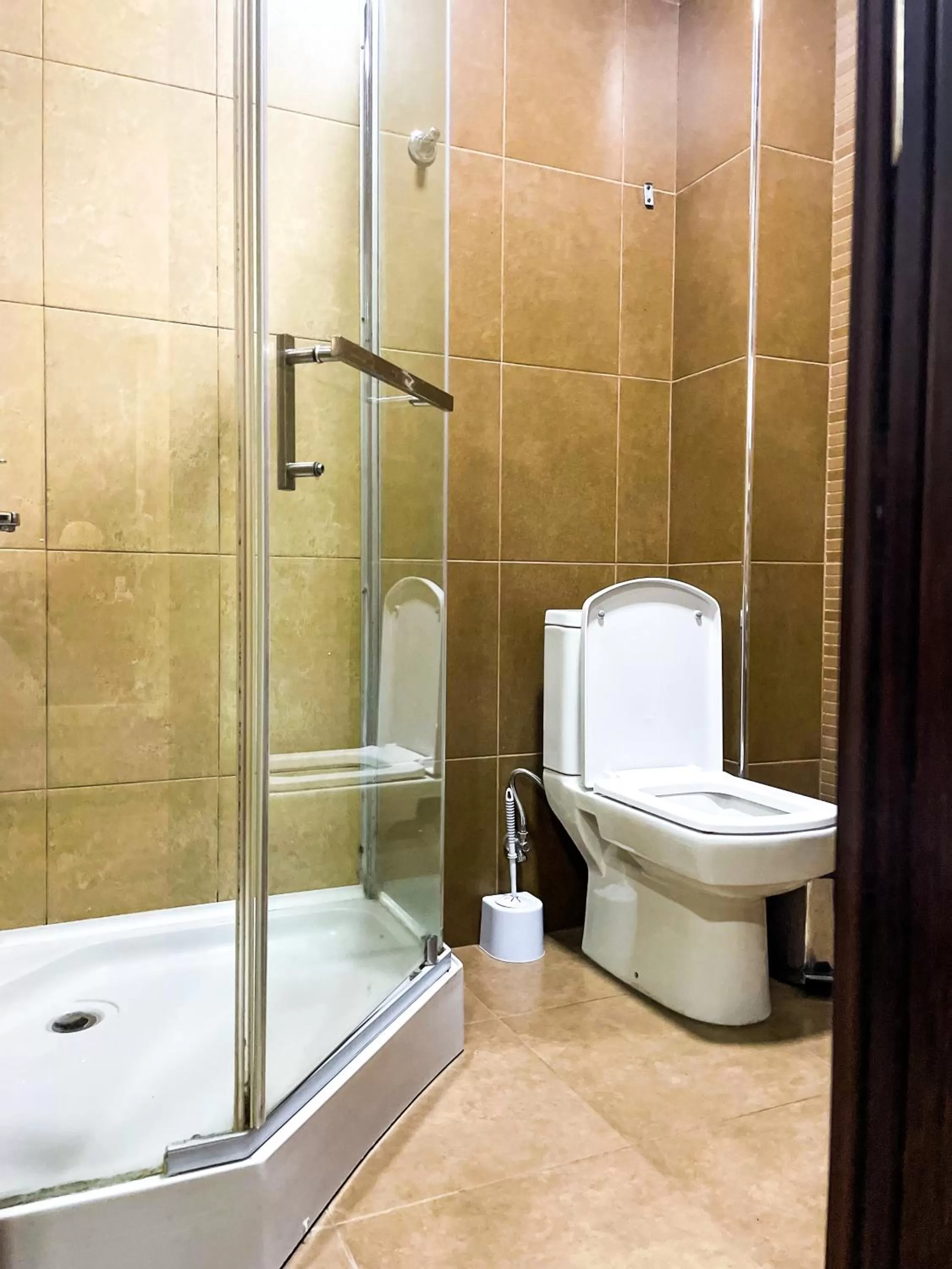 Toilet in Hotel Dcorner