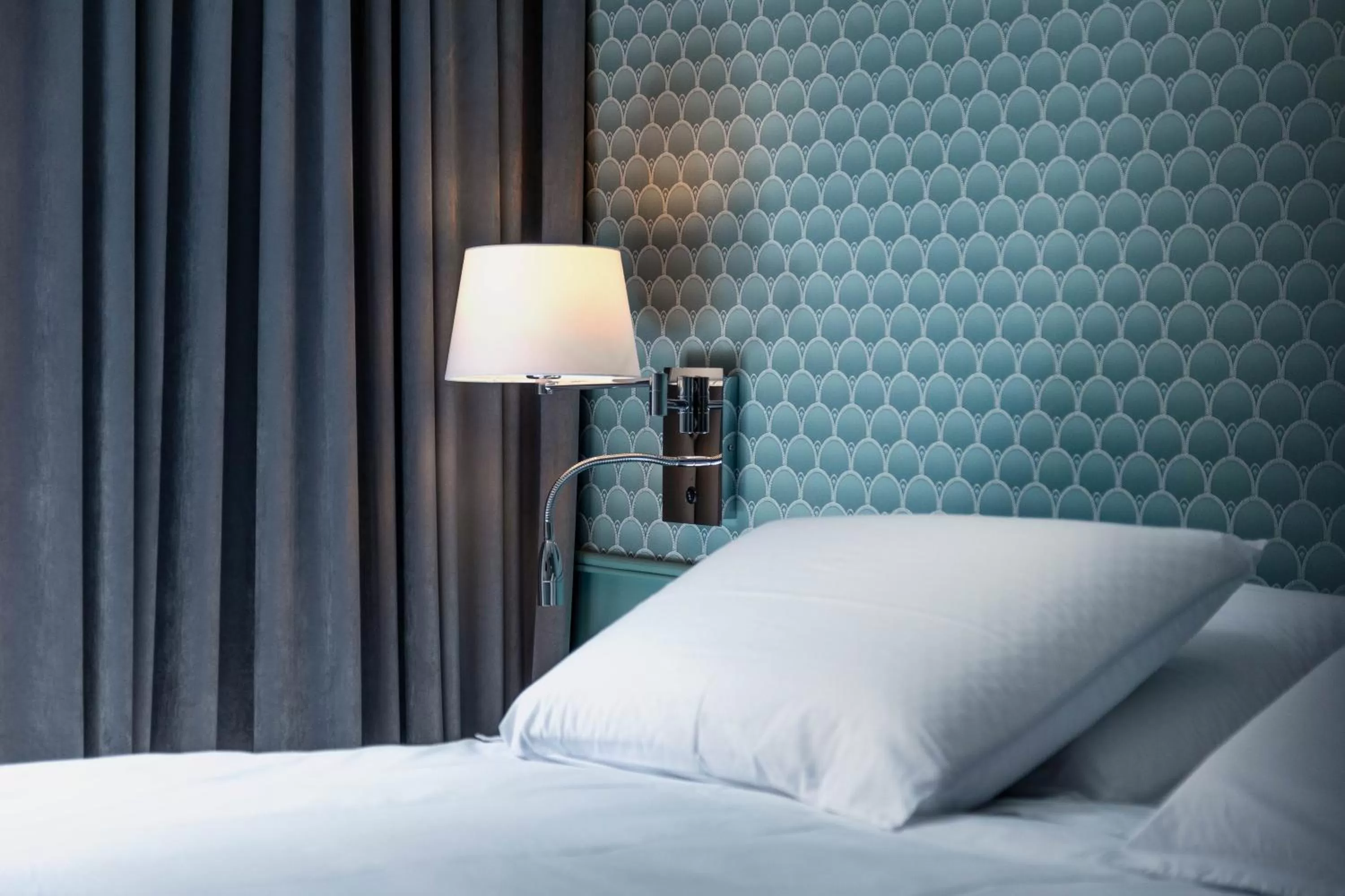 Bed in Athens Feeling