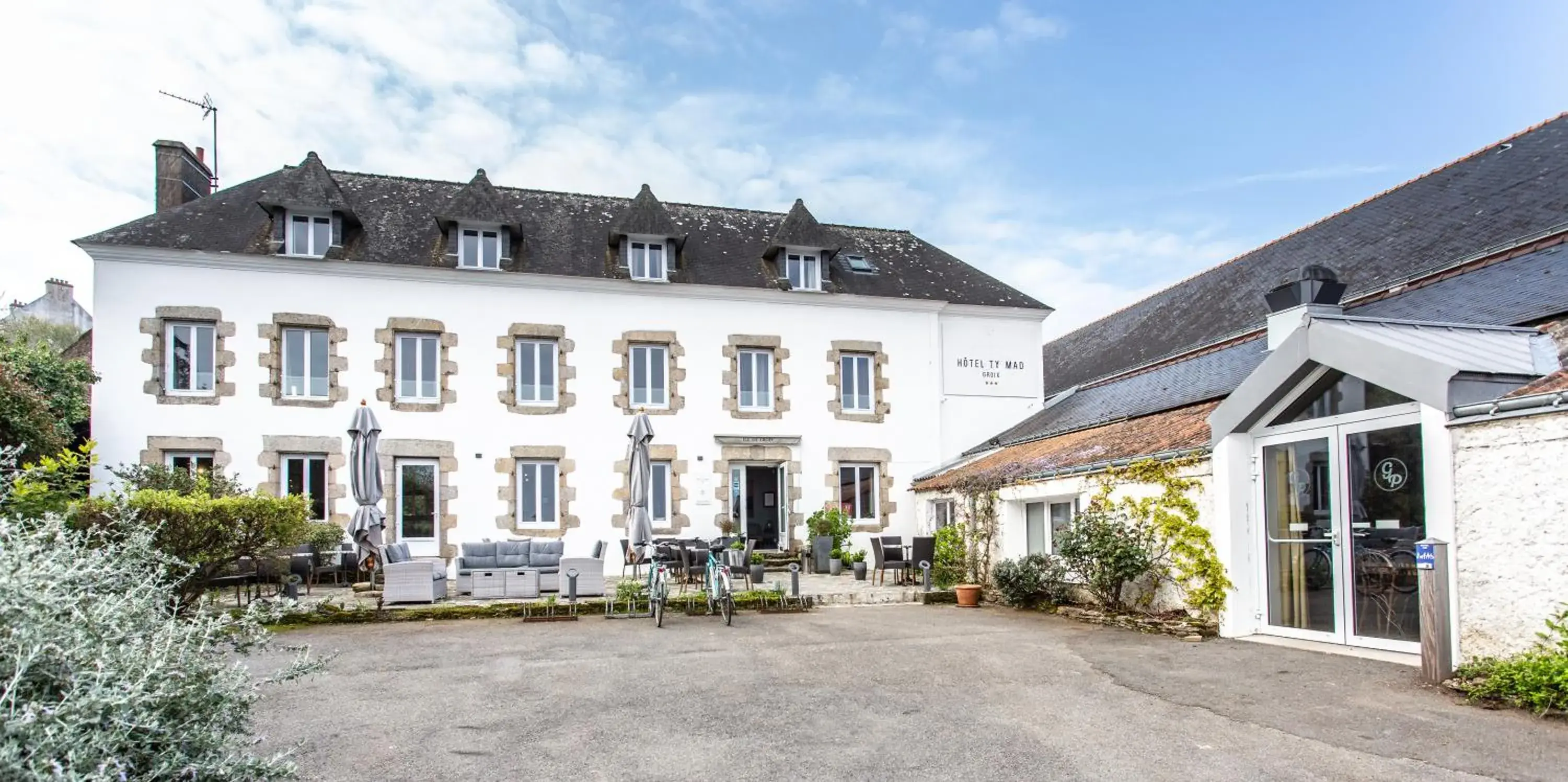 Facade/entrance, Property Building in Ty Mad Hôtel