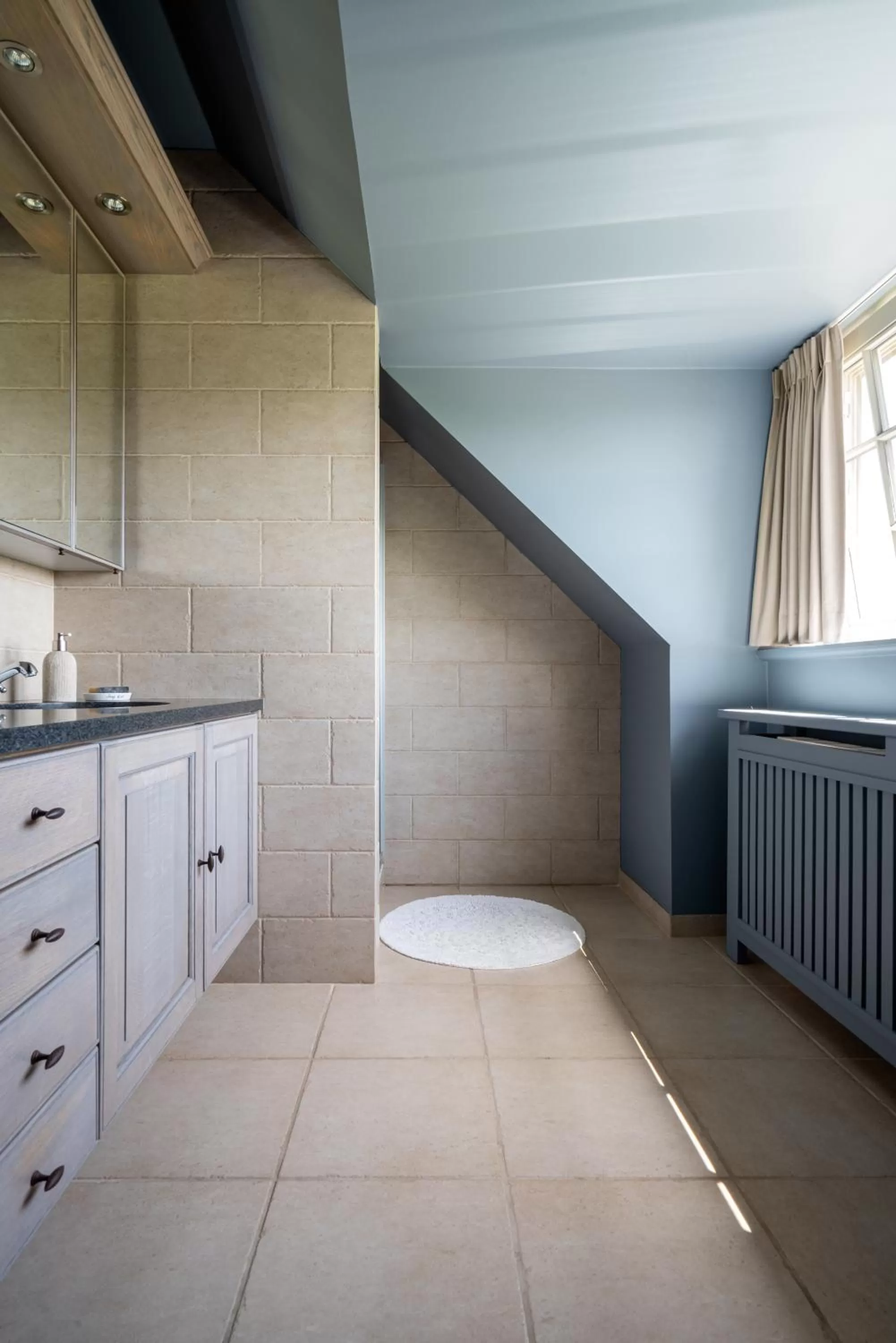 Bathroom, Kitchen/Kitchenette in B&B De Hemelse Polder