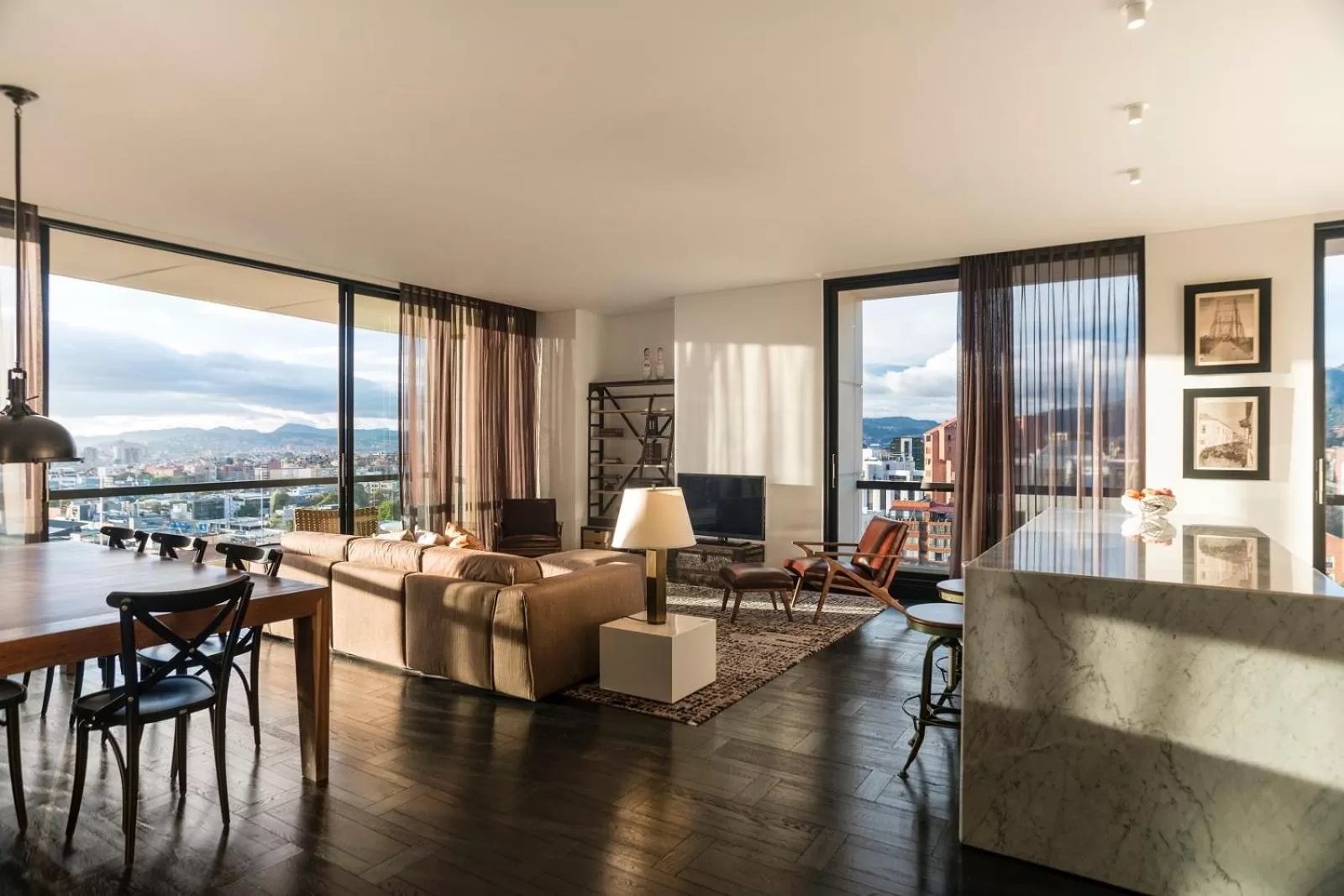 8010 Urban Living- Luxury Home Experience