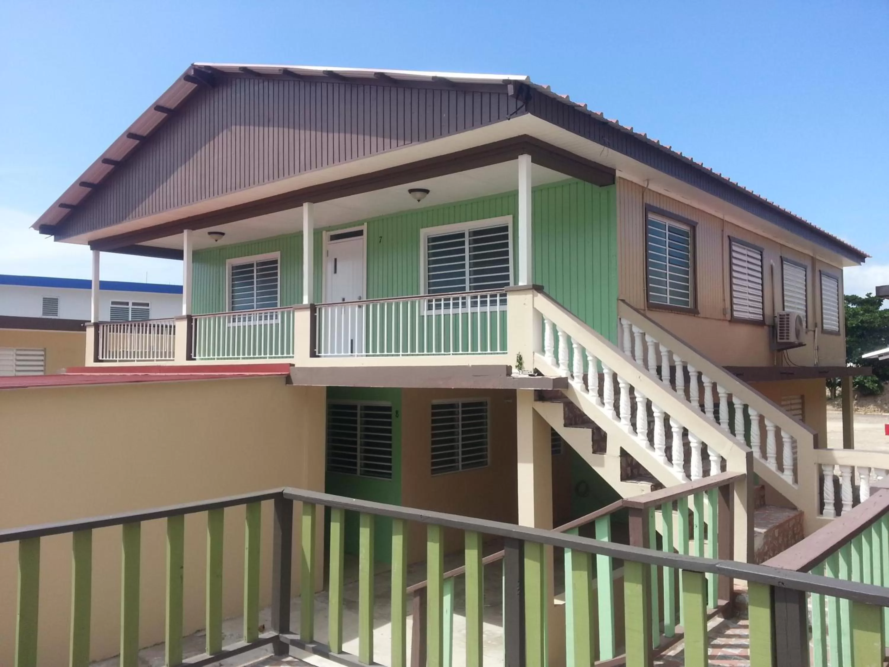 Property building in Aguada of the Seas