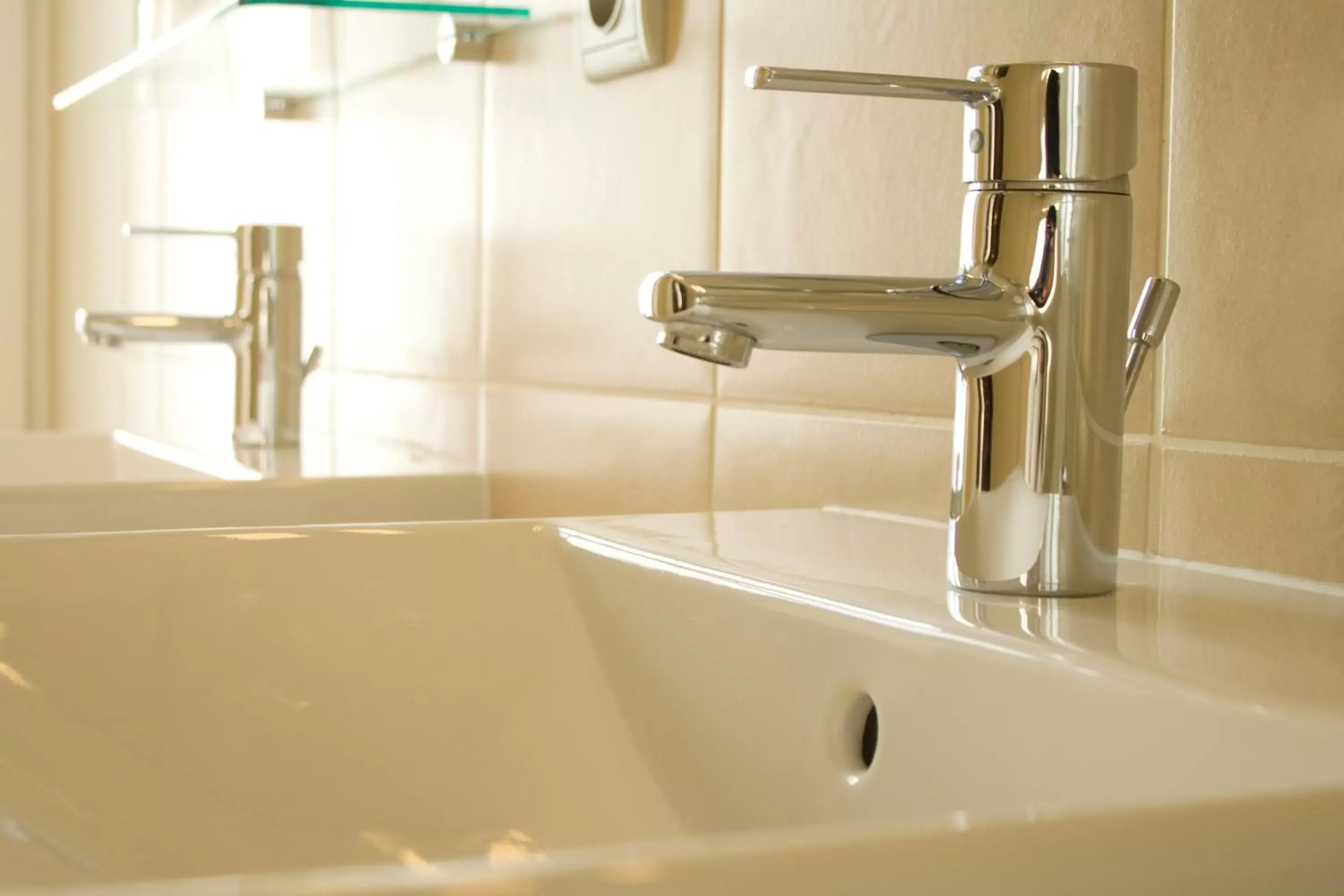 Bathroom in Hôtel du Parc