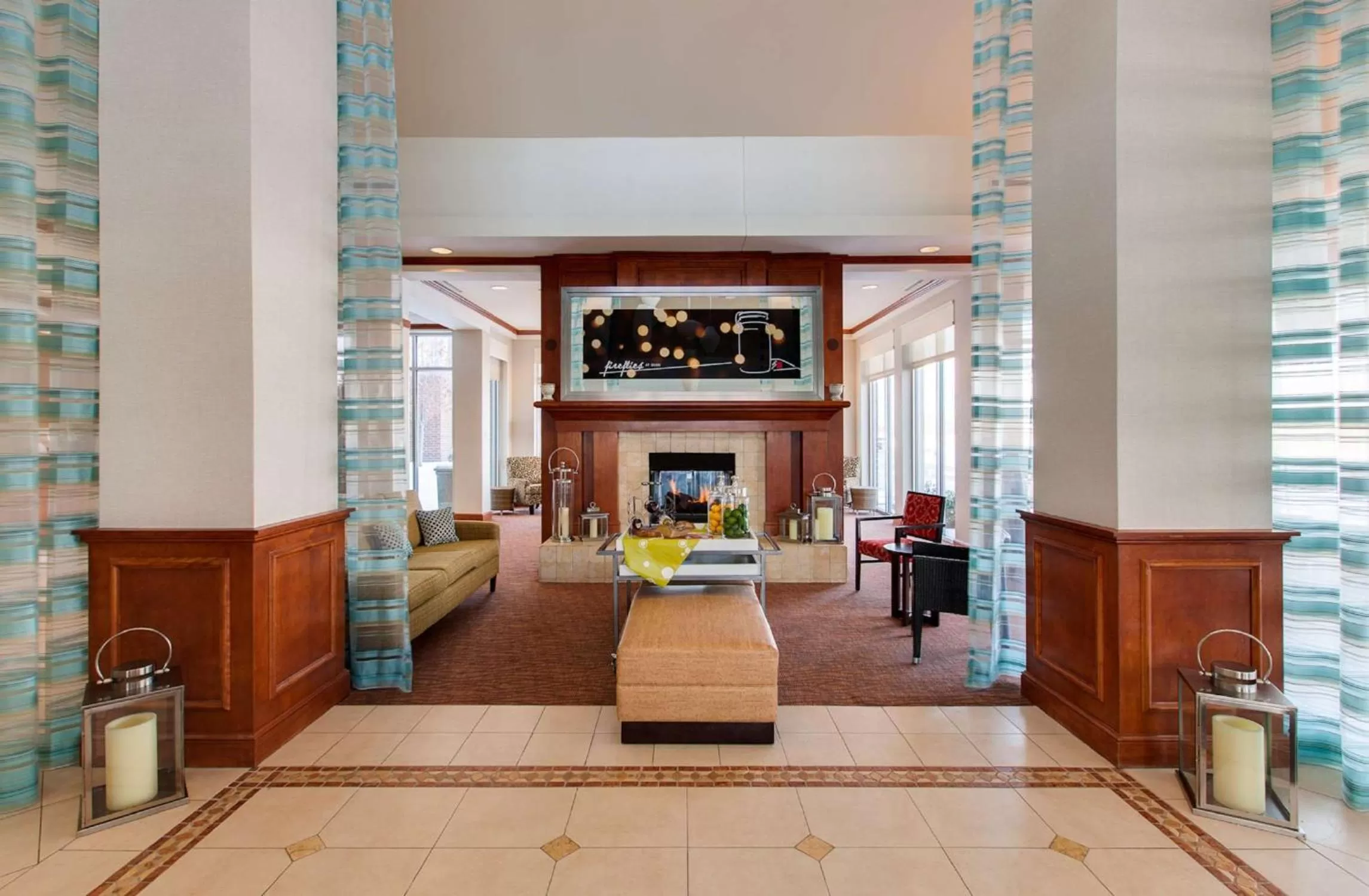 Lobby or reception in Hilton Garden Inn Naperville/Warrenville